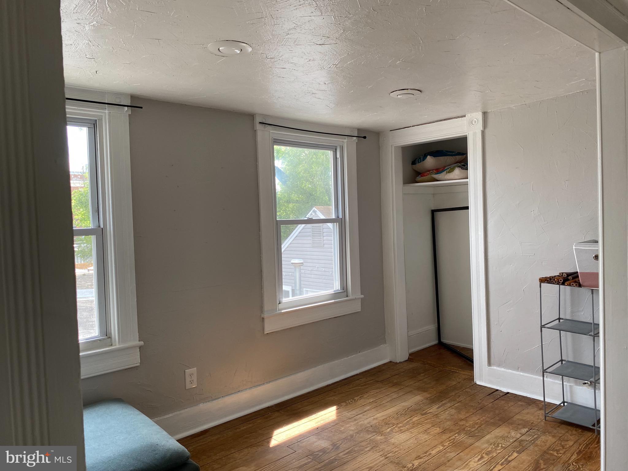 LAUREL - Residential