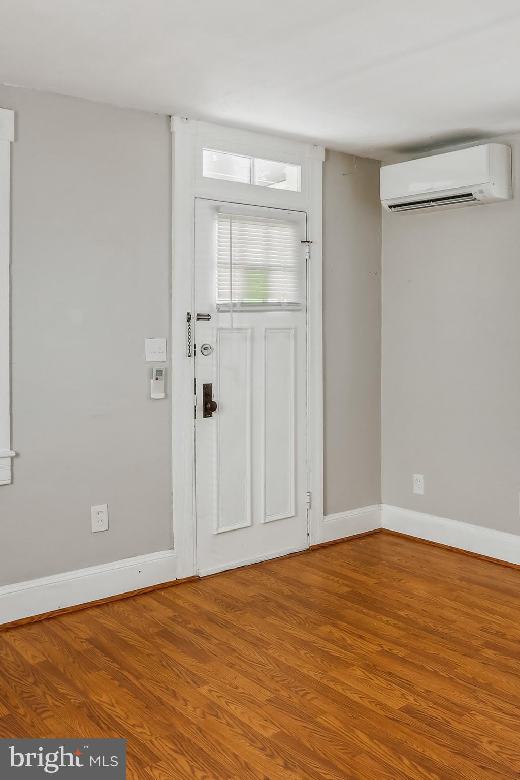 LAUREL - Residential