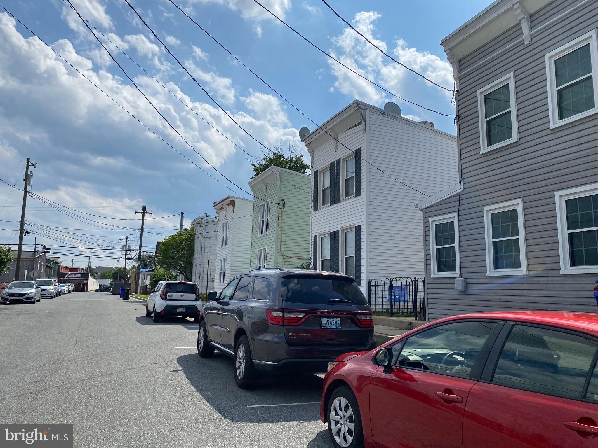 LAUREL - Residential