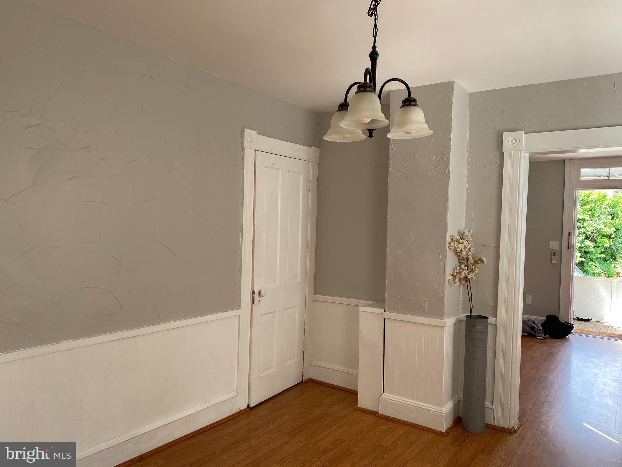 LAUREL - Residential