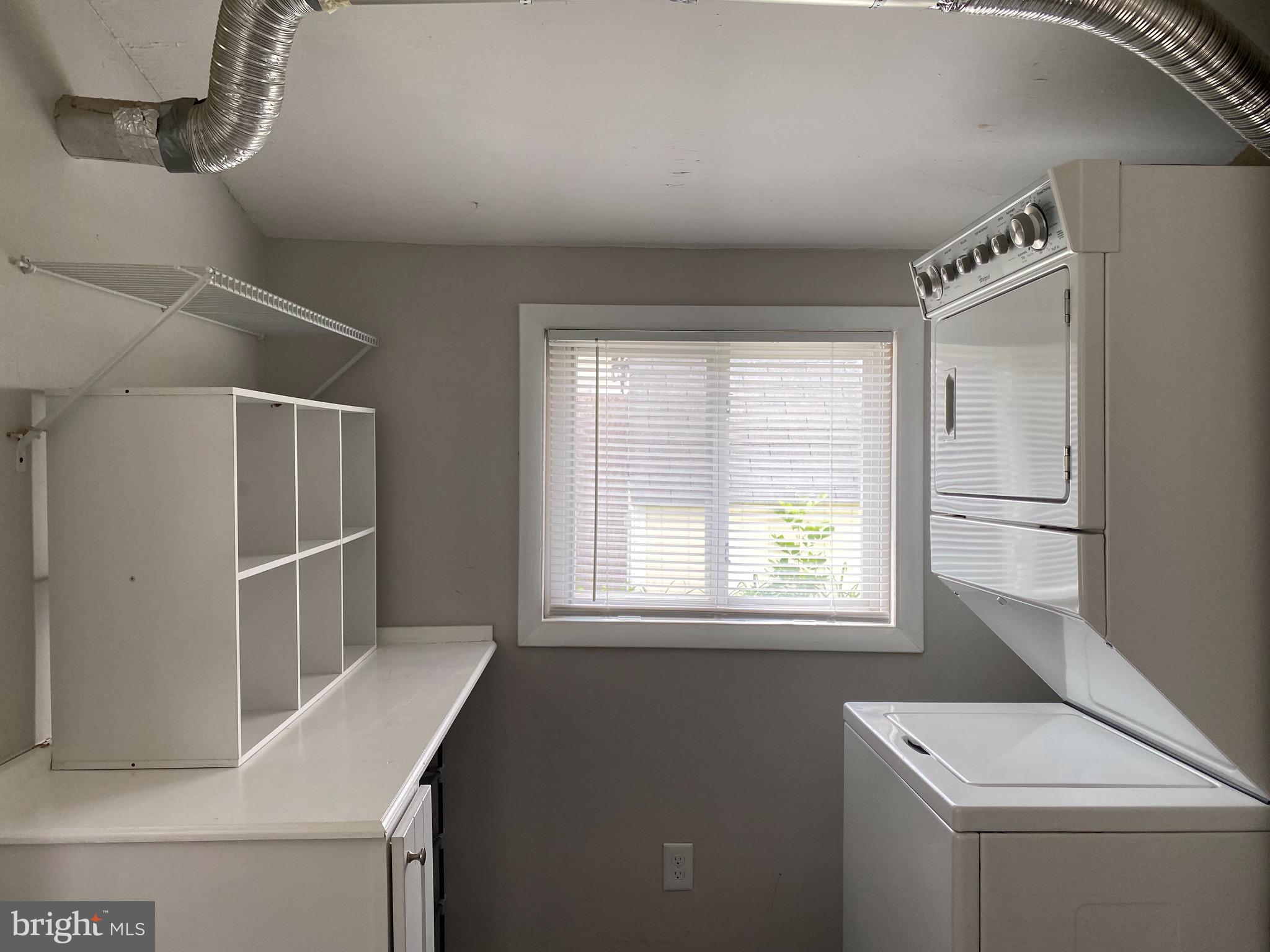 LAUREL - Residential