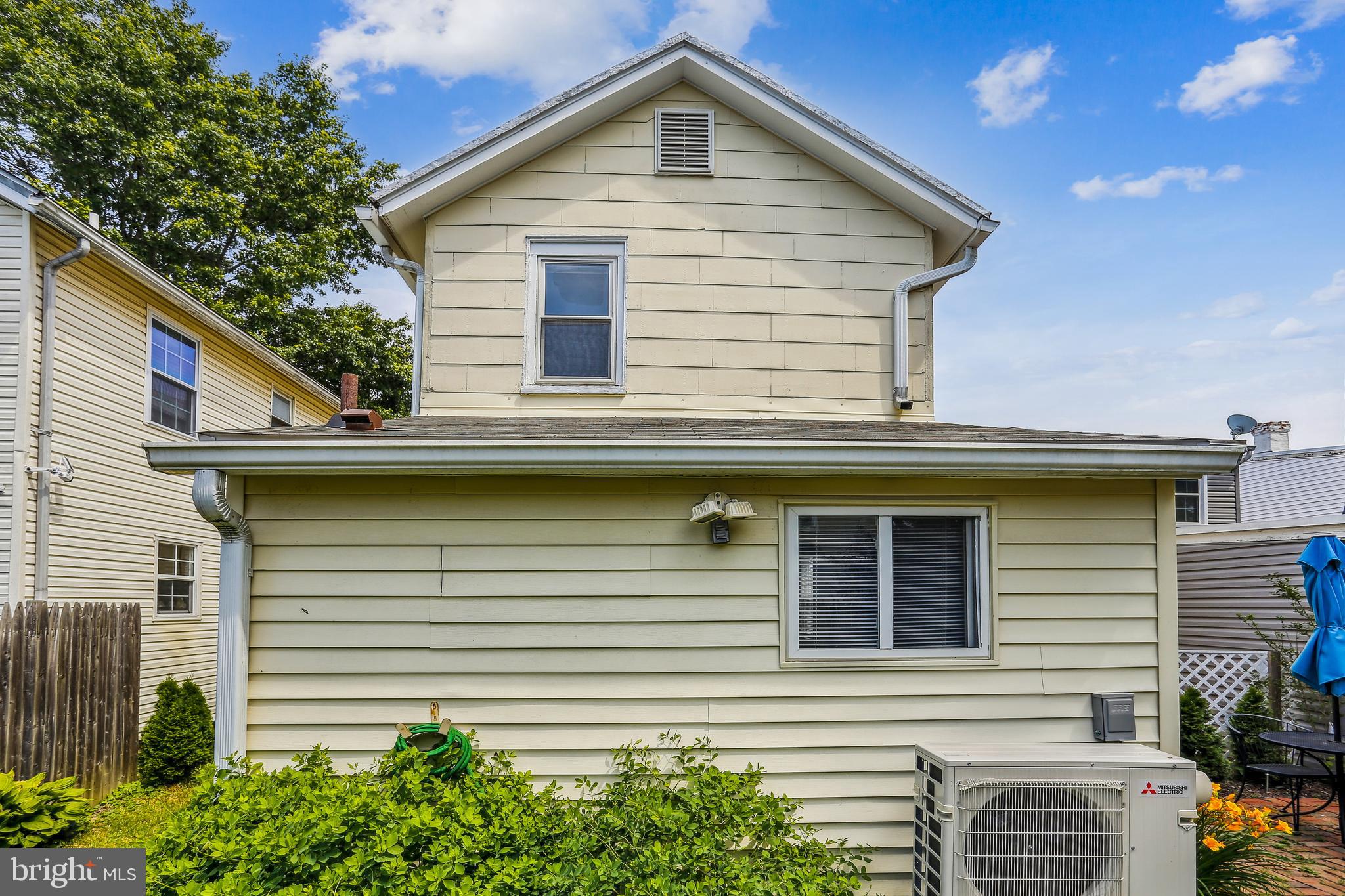 LAUREL - Residential