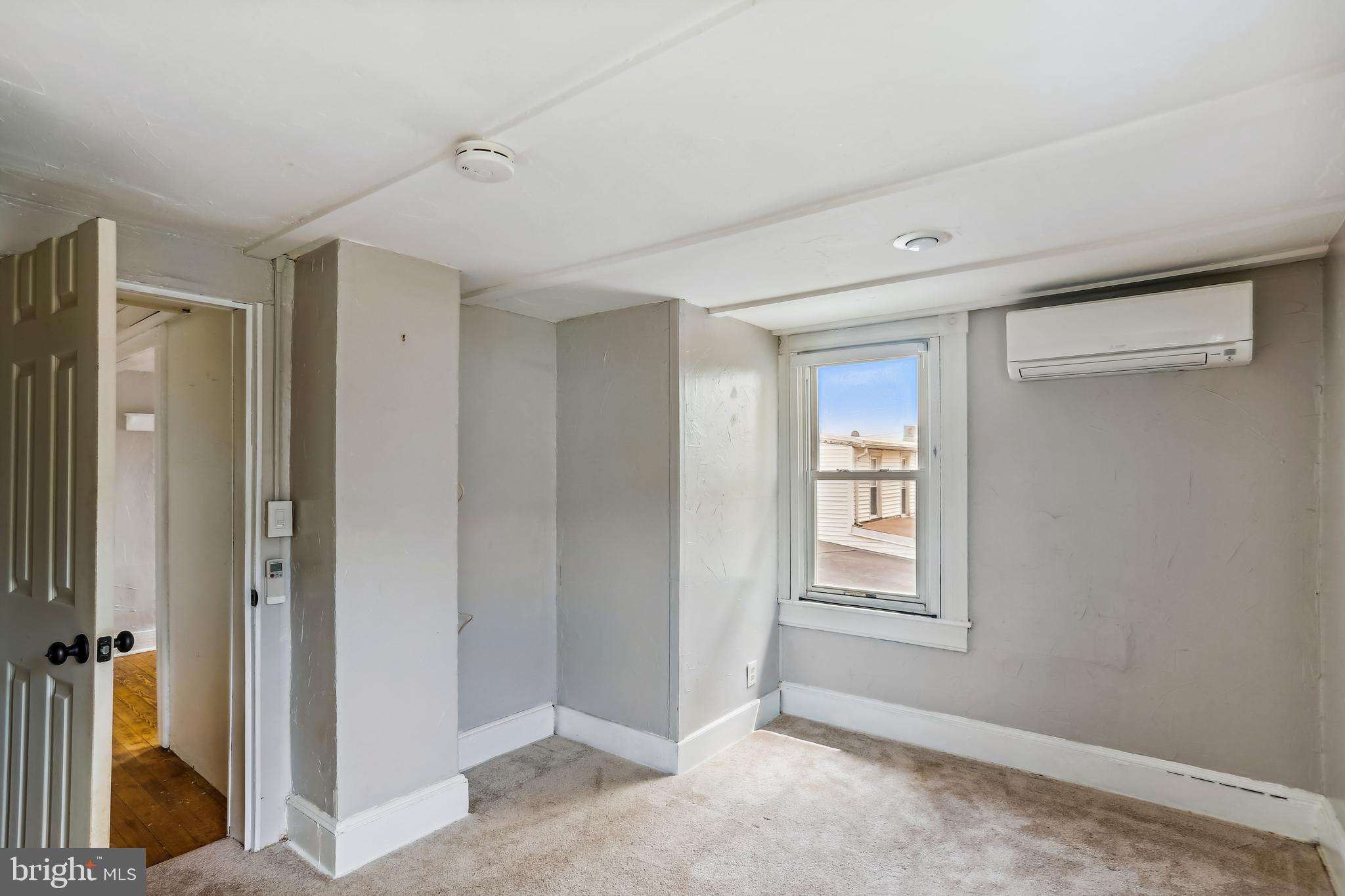 LAUREL - Residential