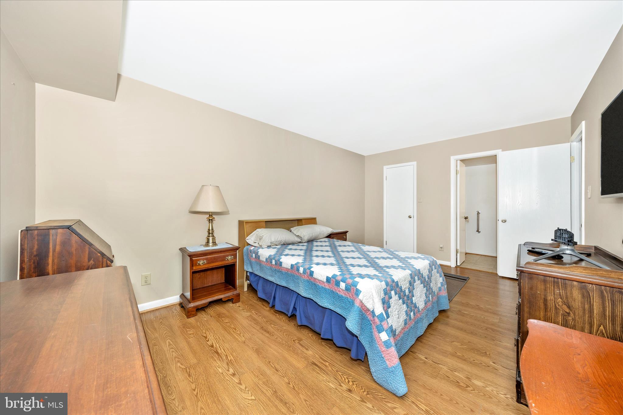 GLADE TOWN - Residential