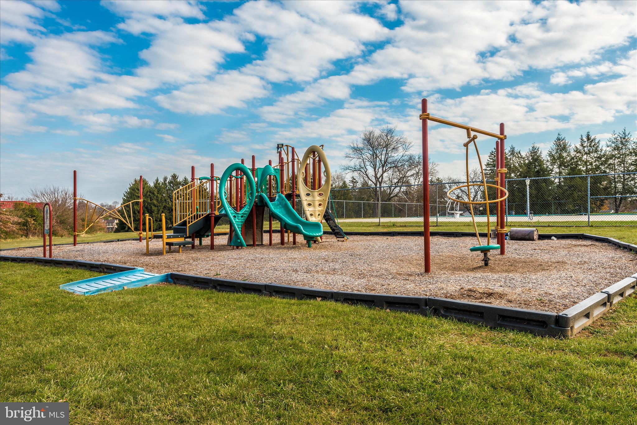 GLADE TOWN - Residential