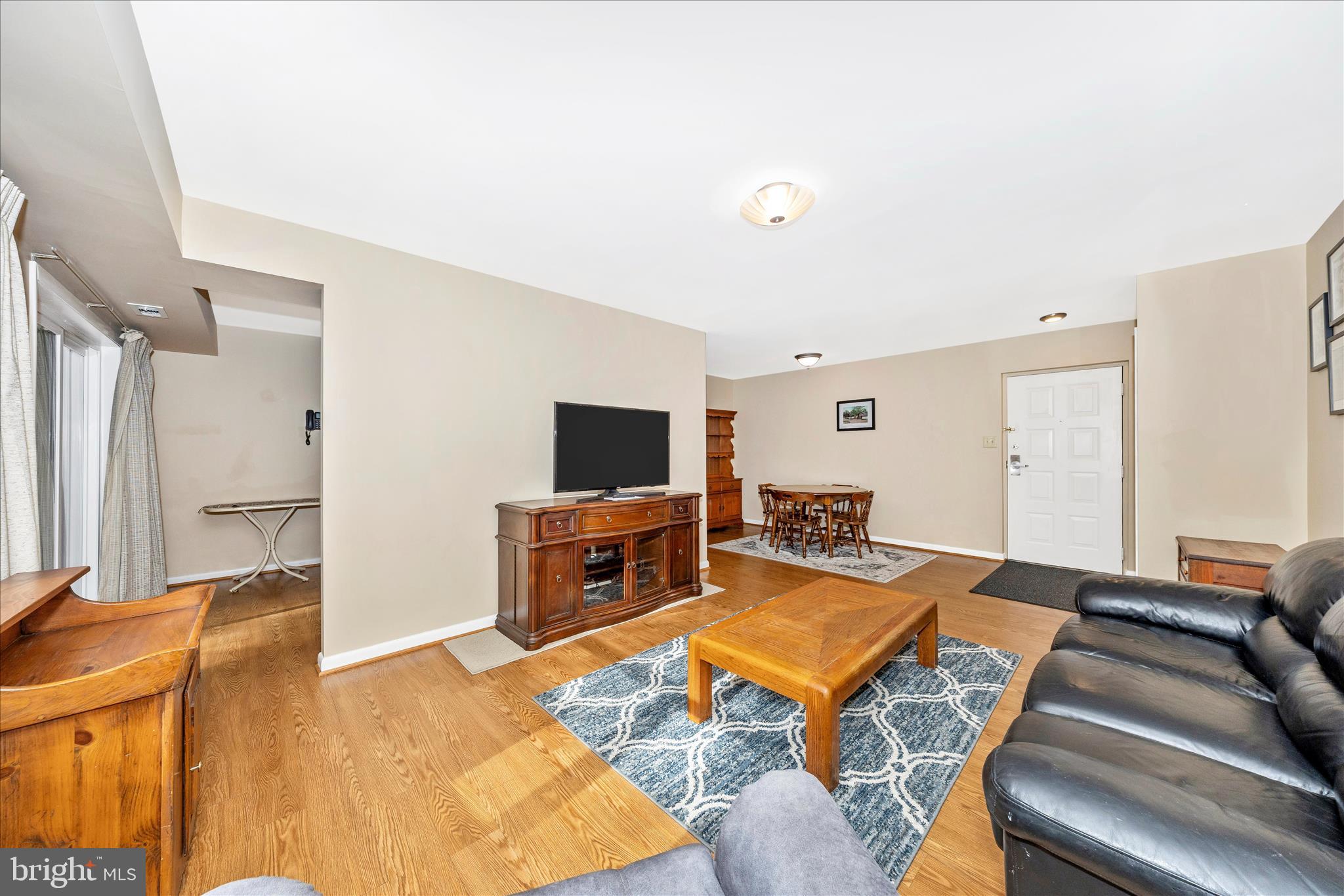 GLADE TOWN - Residential