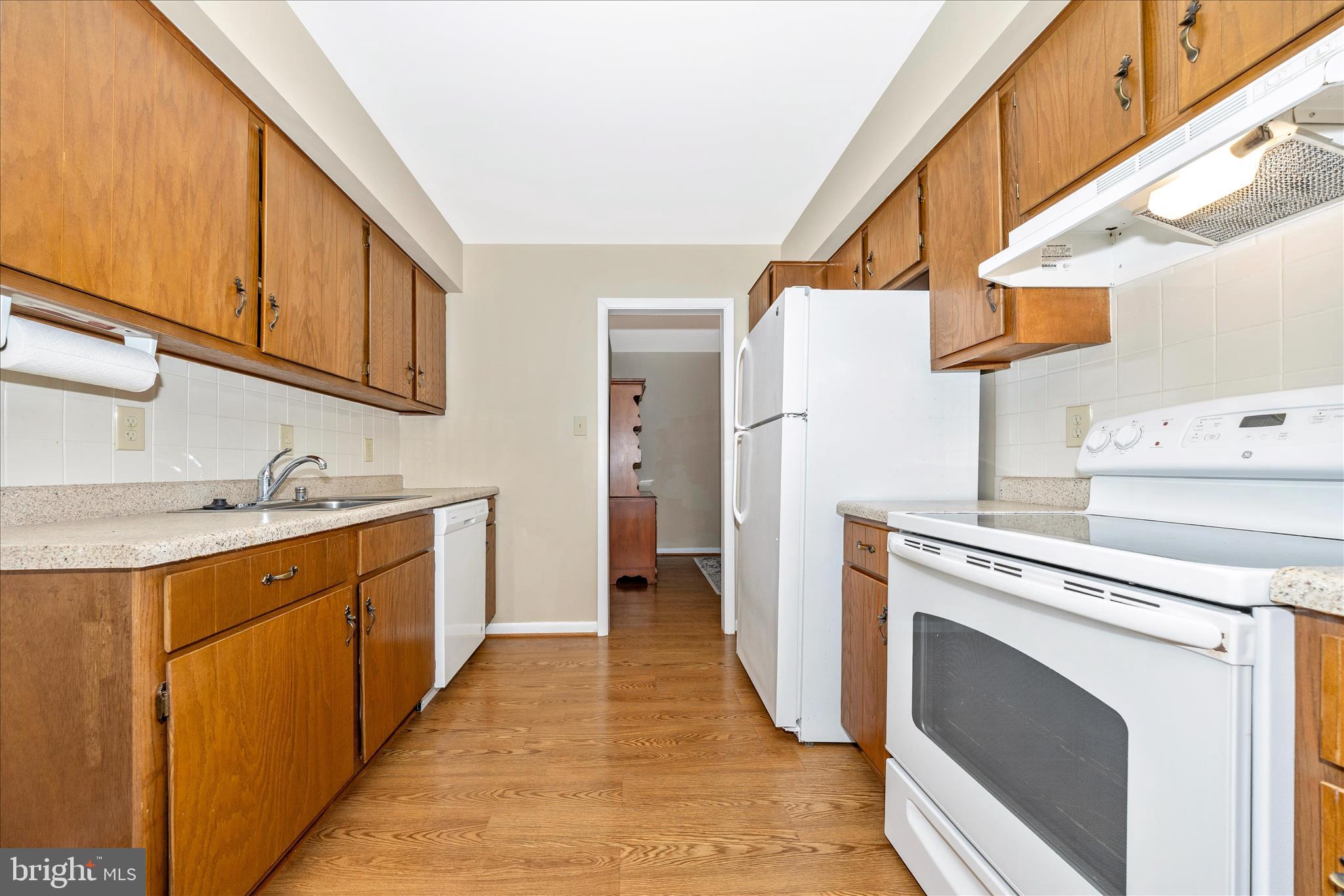 GLADE TOWN - Residential