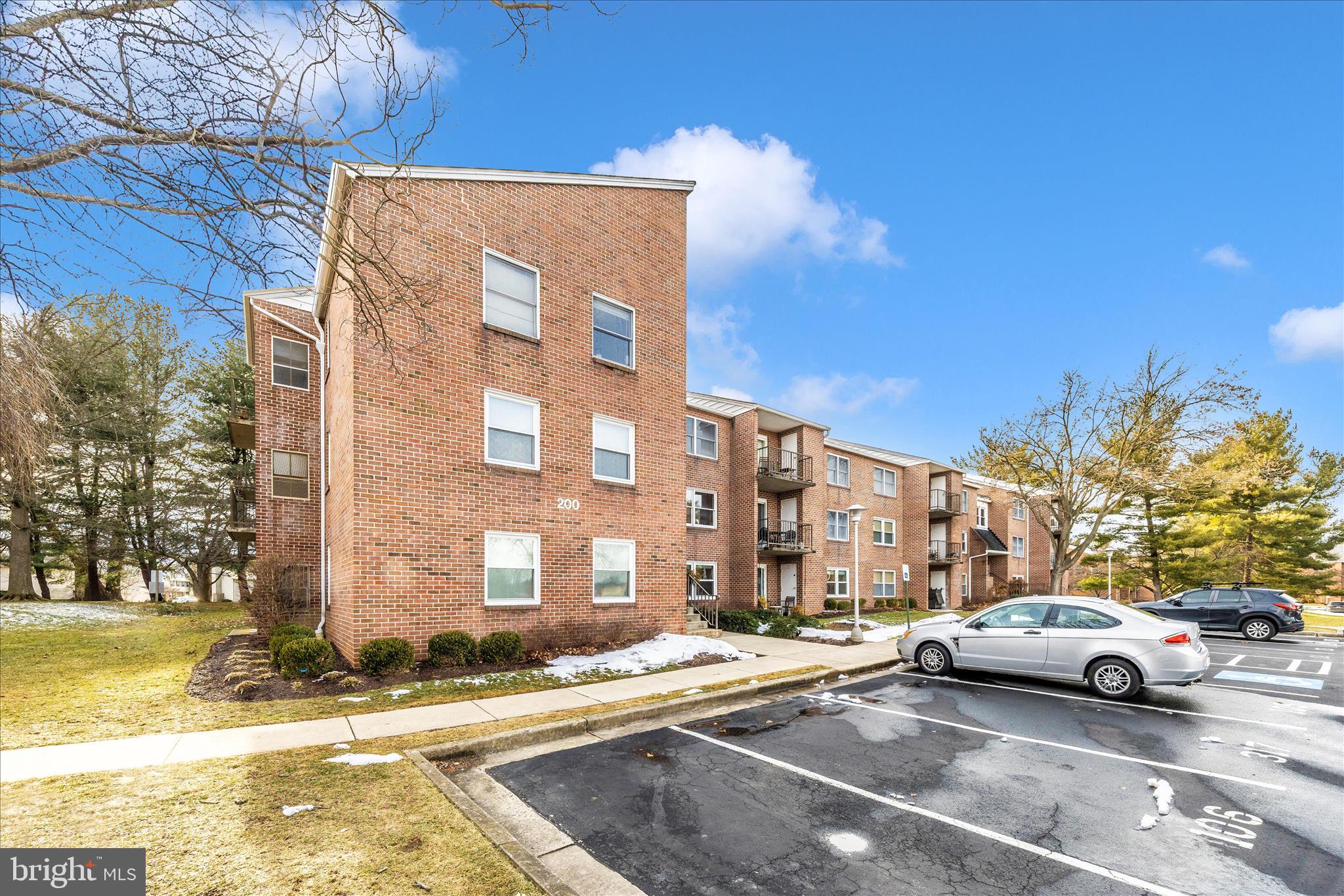 GLADE TOWN - Residential