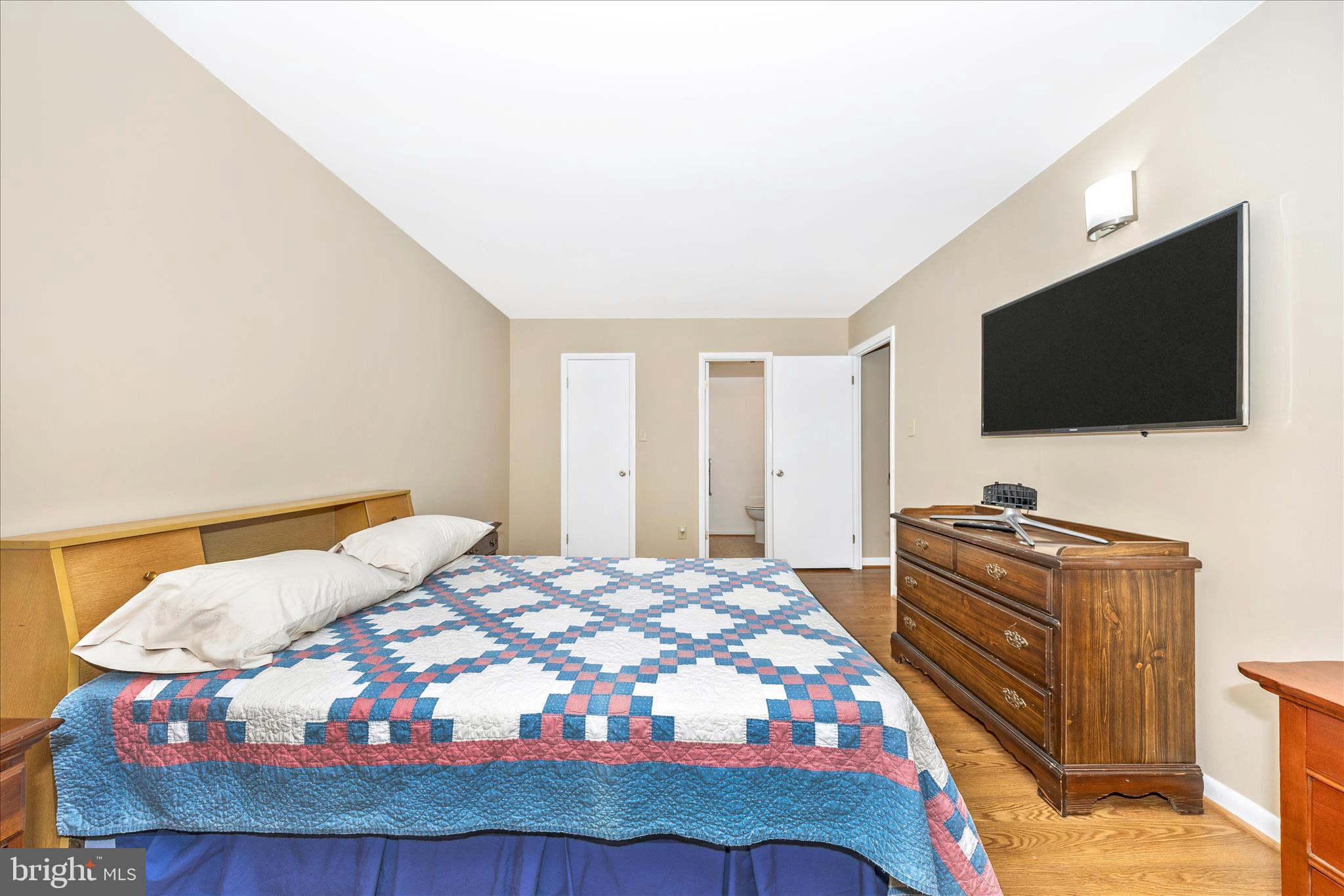 GLADE TOWN - Residential