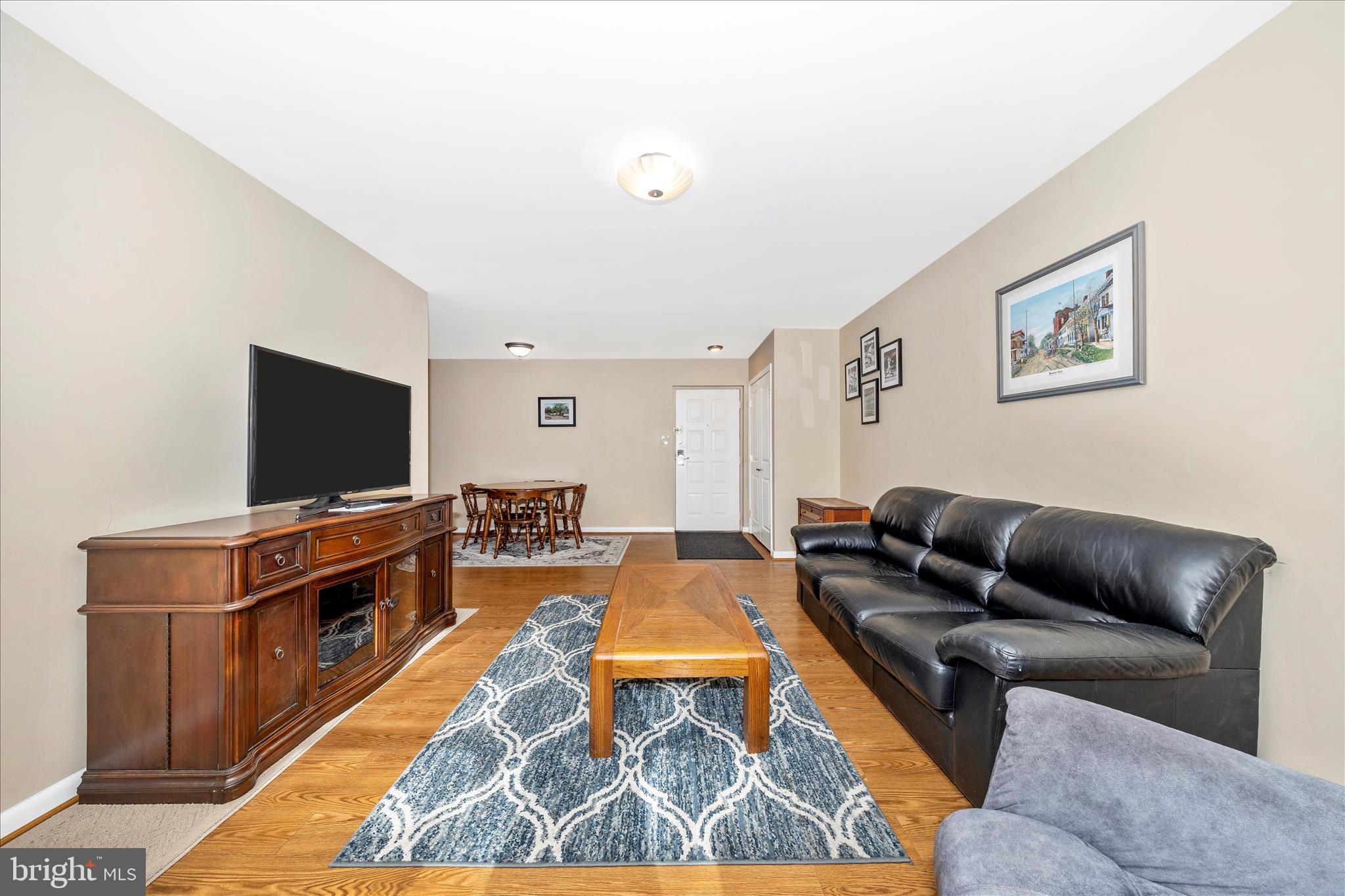 GLADE TOWN - Residential