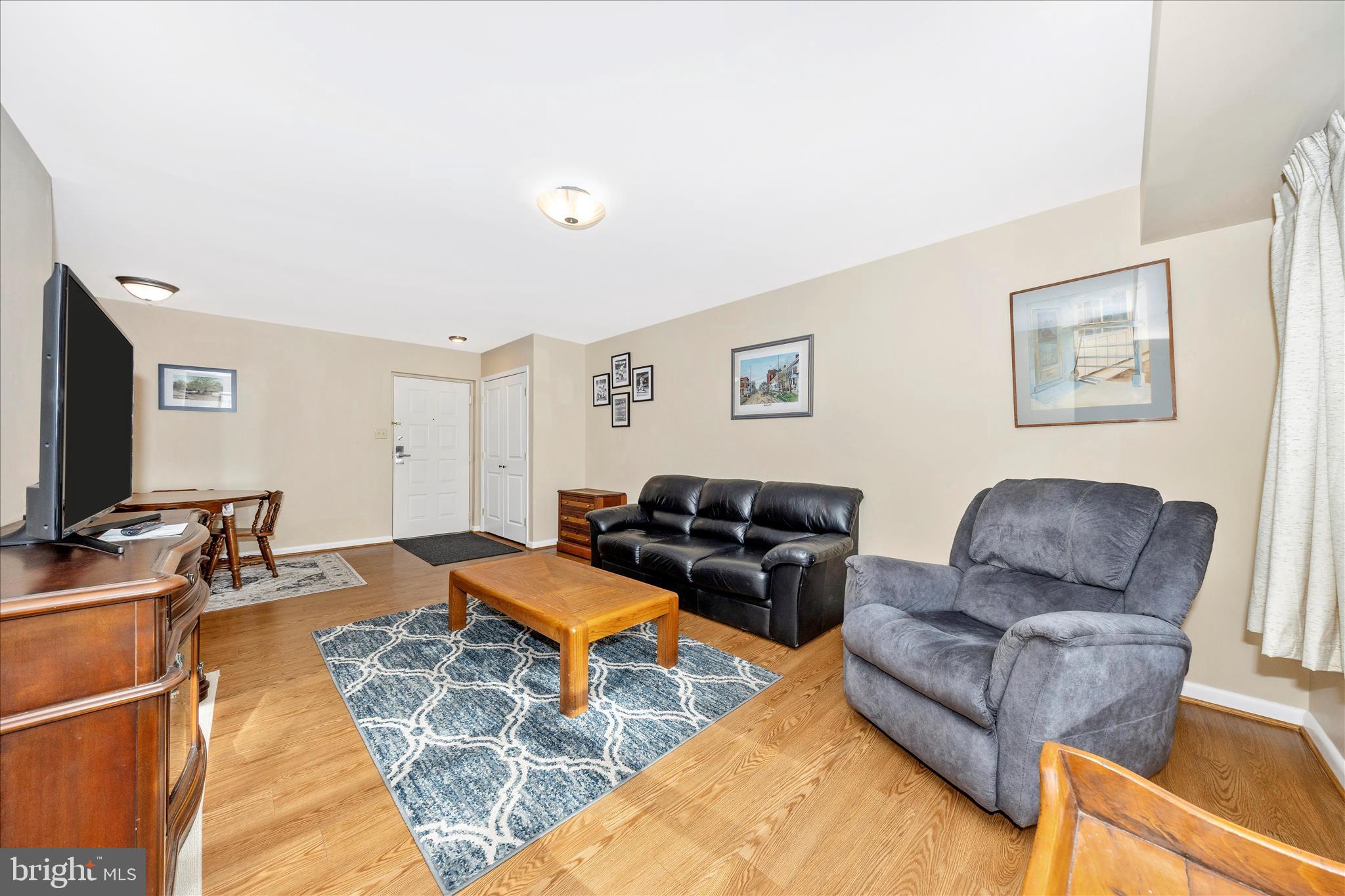 GLADE TOWN - Residential