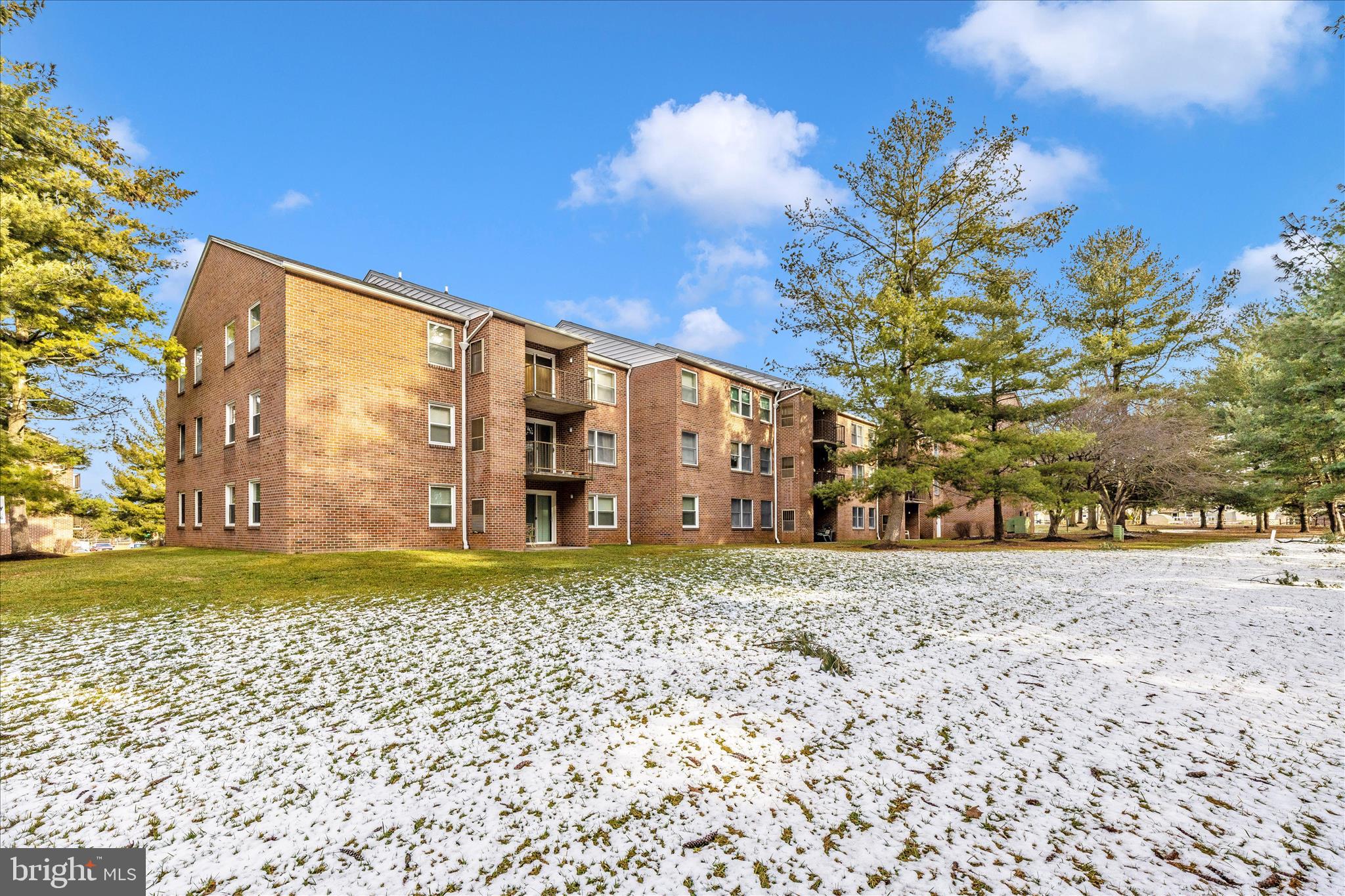 GLADE TOWN - Residential