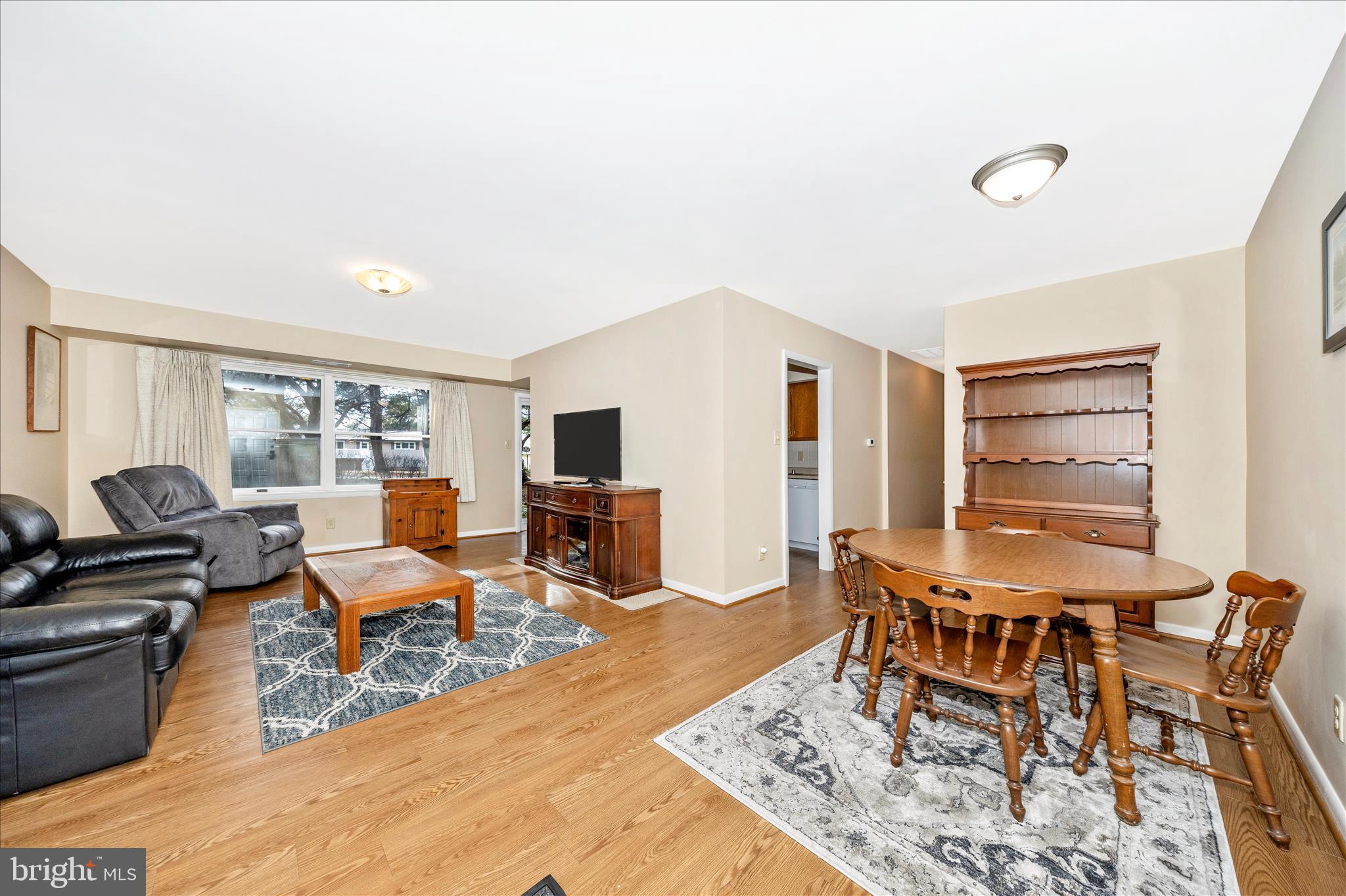 GLADE TOWN - Residential