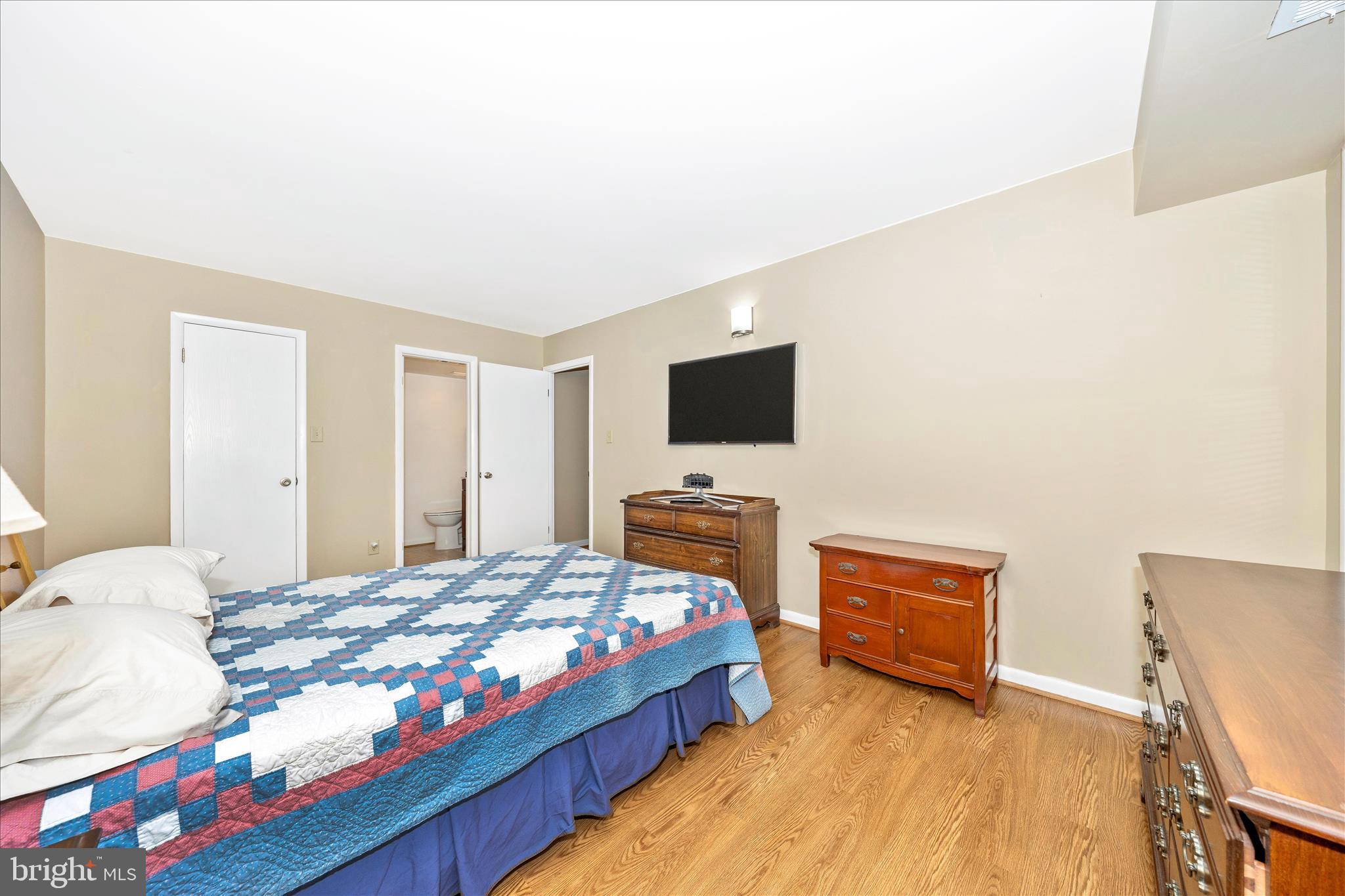 GLADE TOWN - Residential