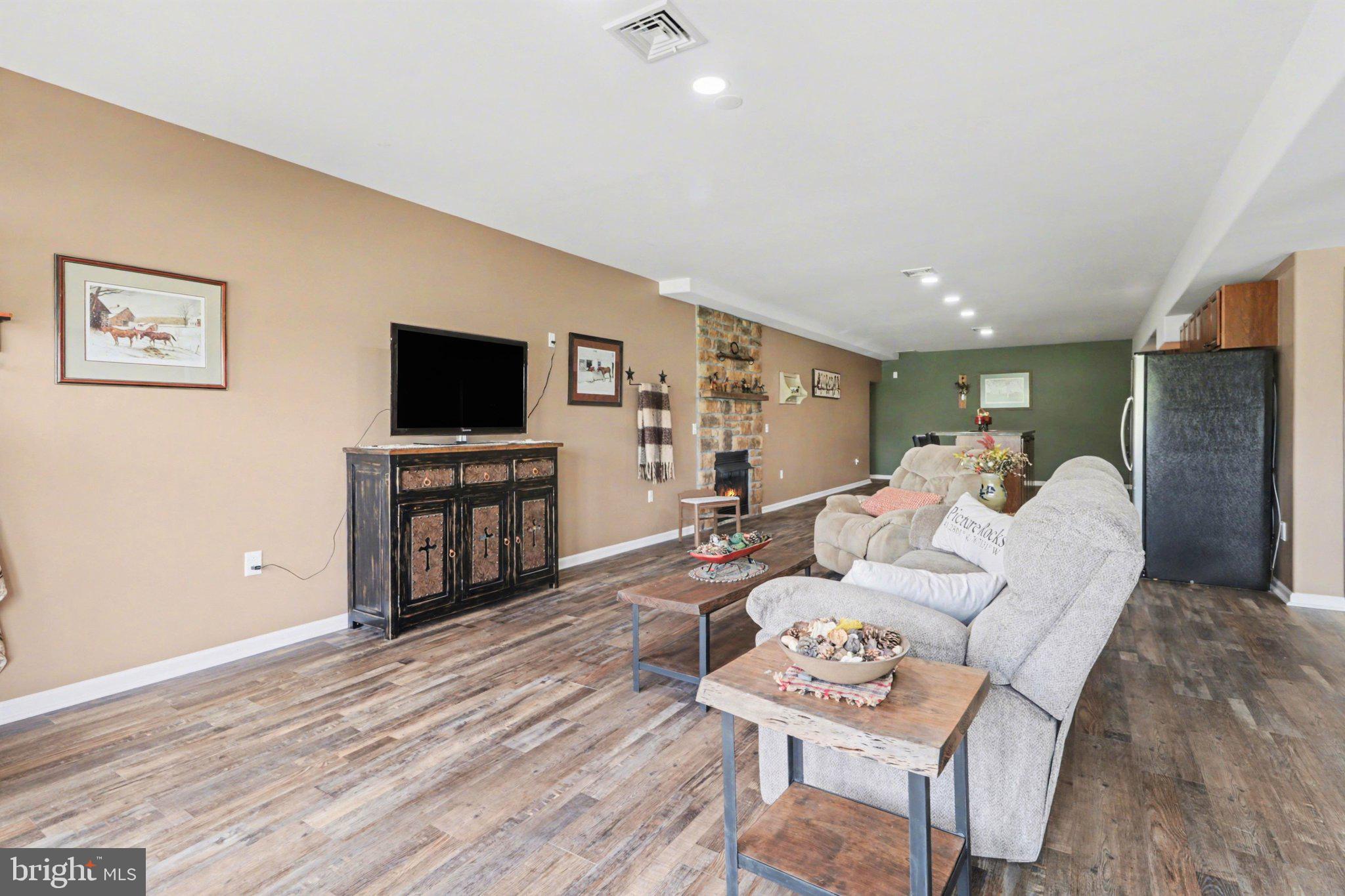 LINDENWOOD - Residential