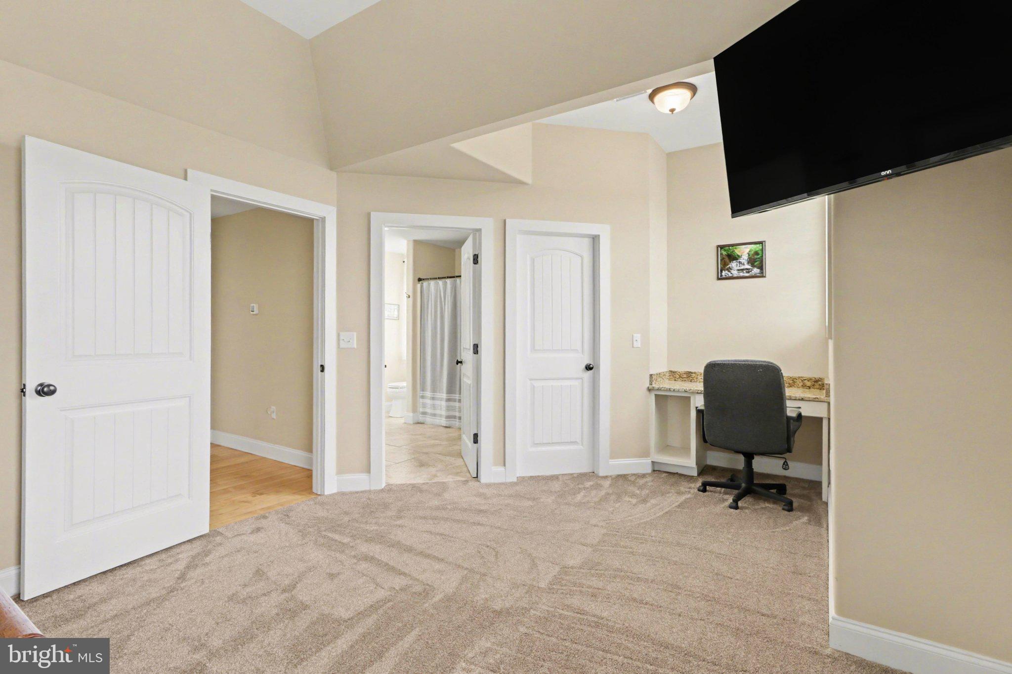LINDENWOOD - Residential