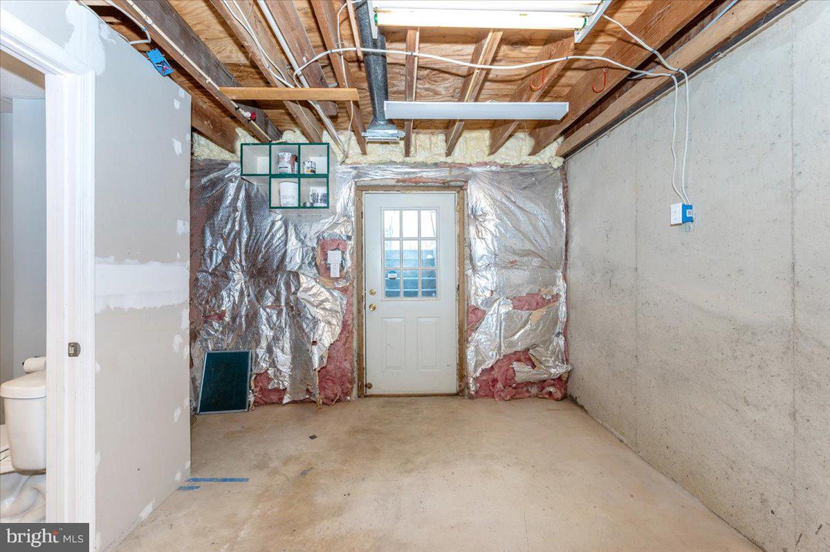 ROBIN MEADOWS - Residential