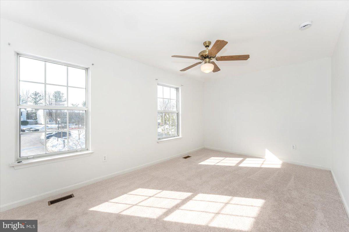 ROBIN MEADOWS - Residential