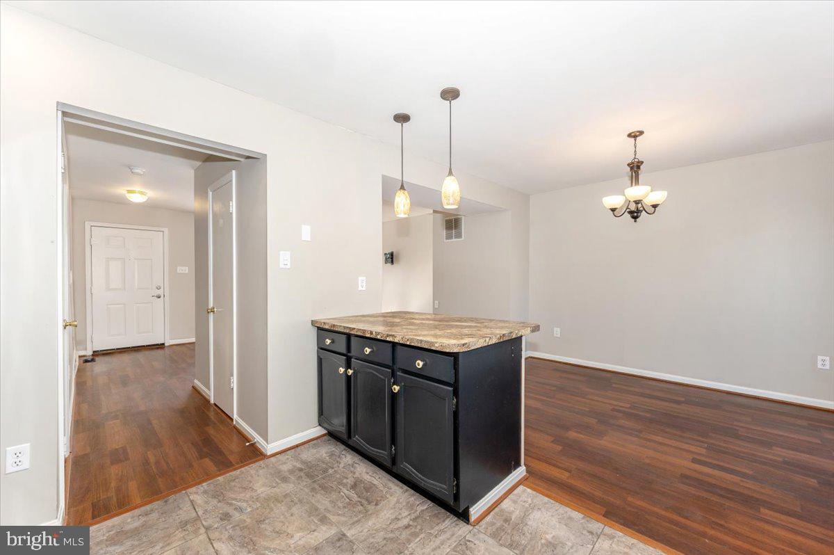 ROBIN MEADOWS - Residential