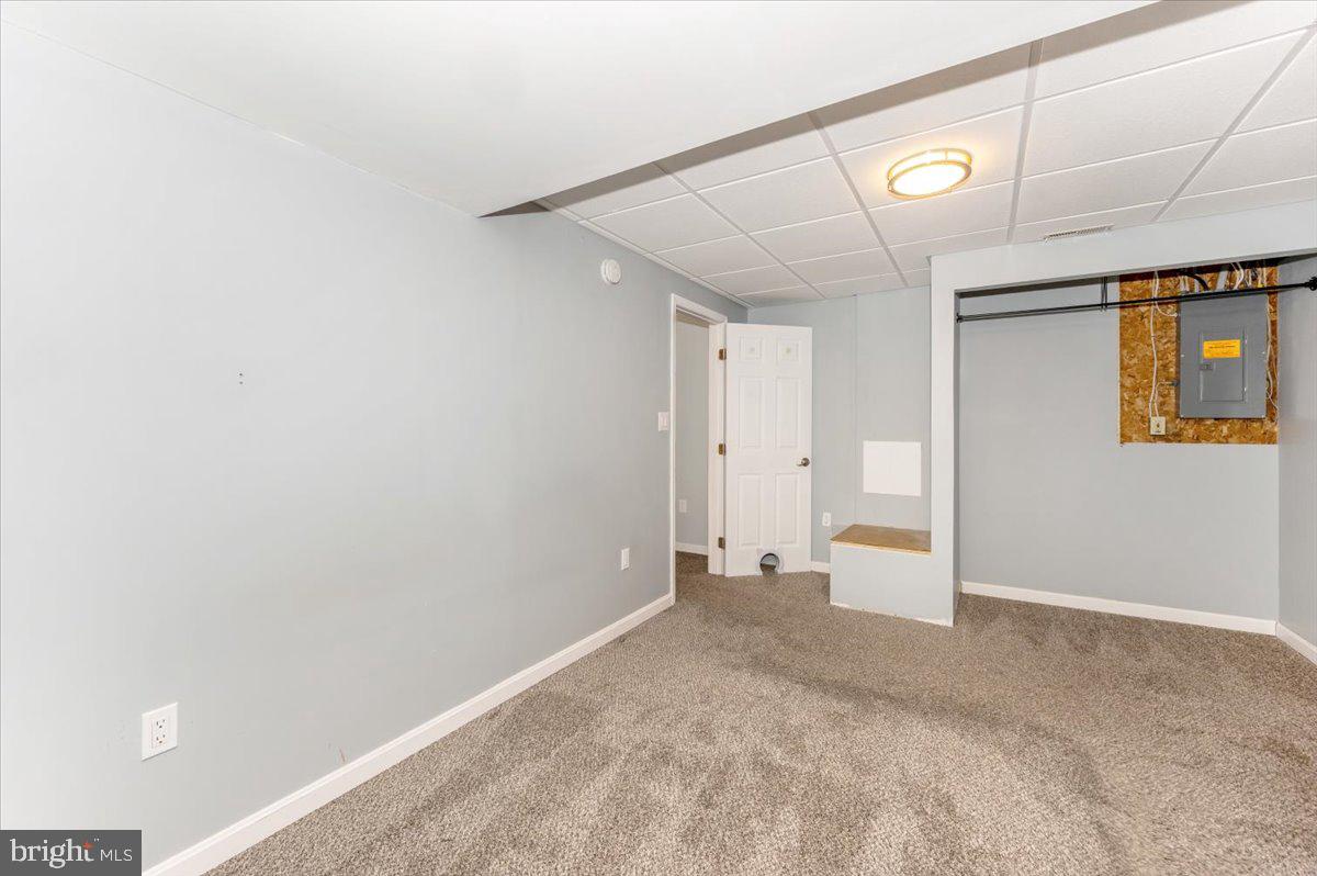 ROBIN MEADOWS - Residential