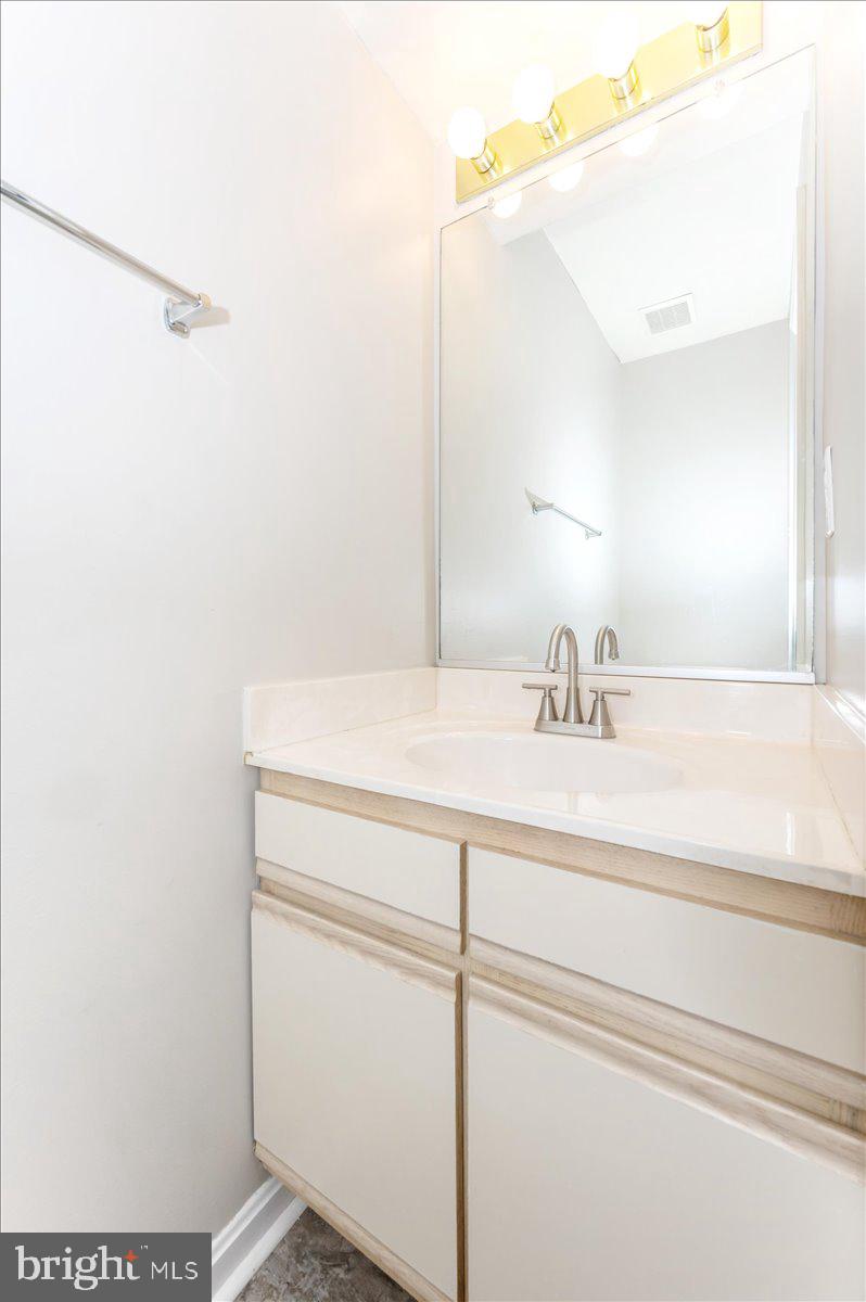 ROBIN MEADOWS - Residential