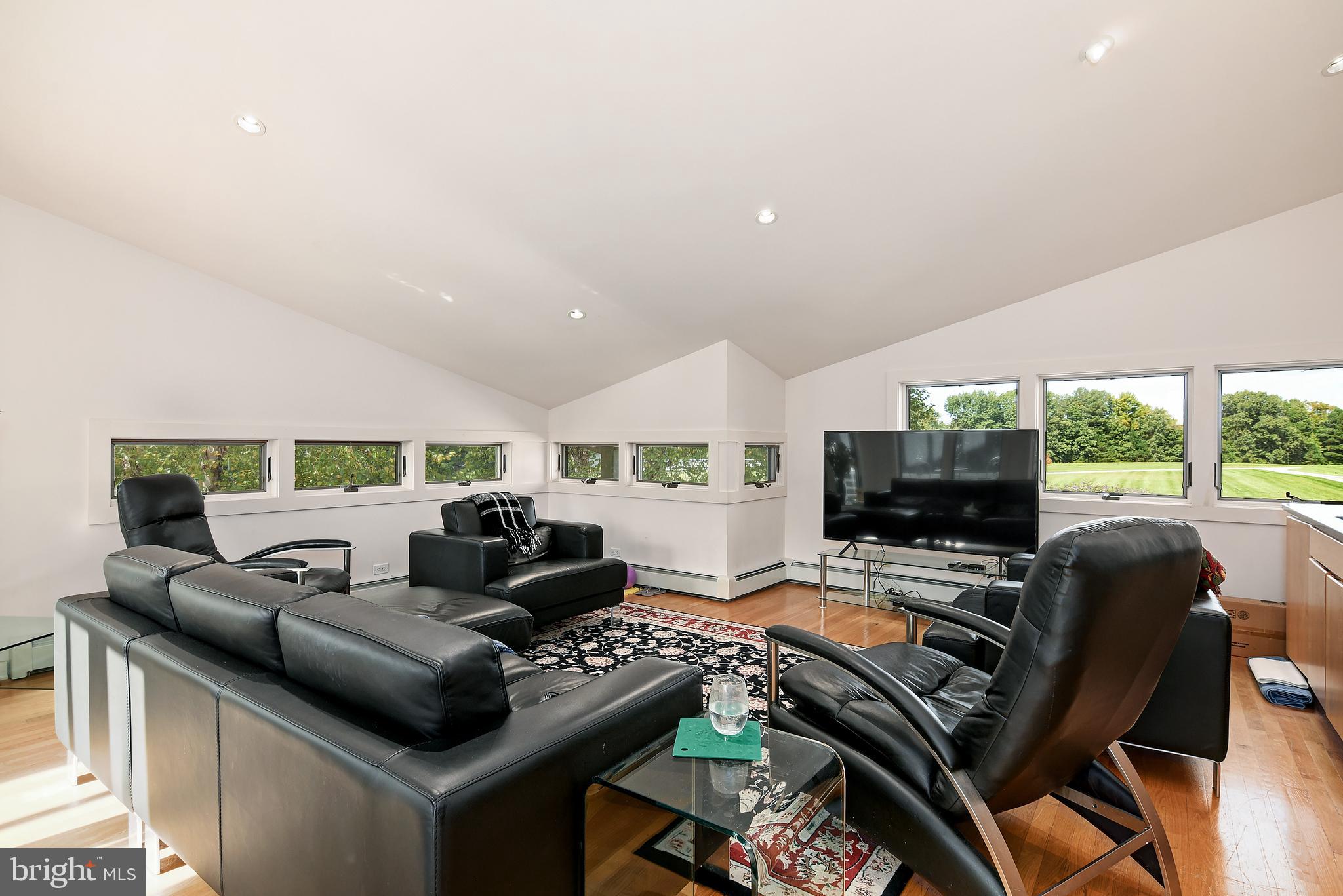 KINTORE LAKE - Residential