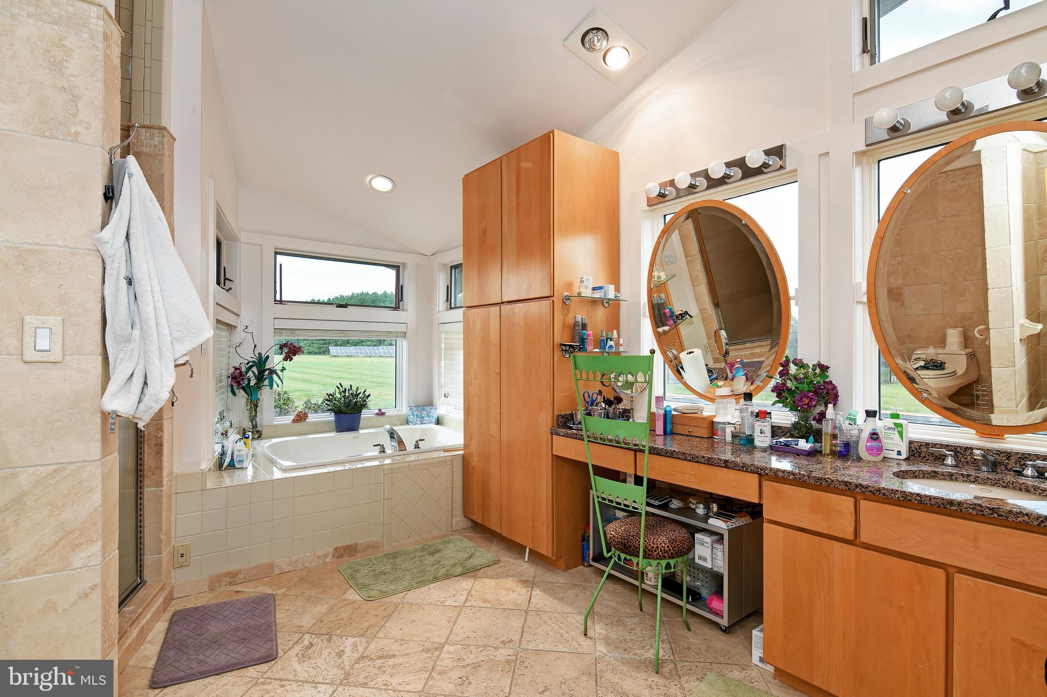 KINTORE LAKE - Residential