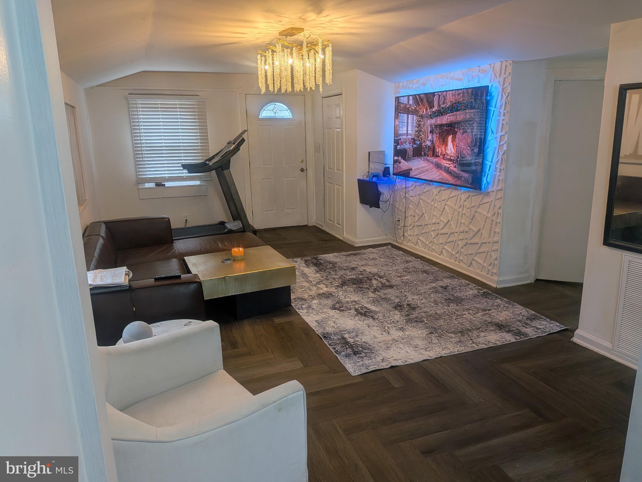 HAGERSTOWN - Residential