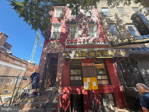 Photo of 611 H Street NW, WASHINGTON, DC 20001 (MLS # DCDC2227072)