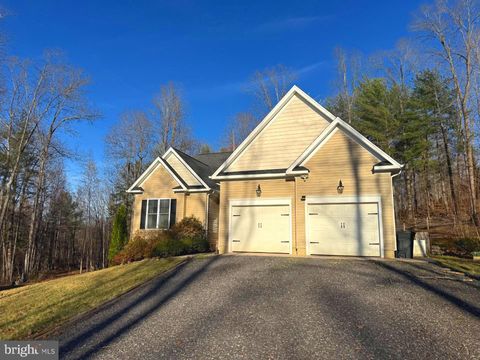 10137 LAKE CREST PLACE CULPEPER VA 22701
