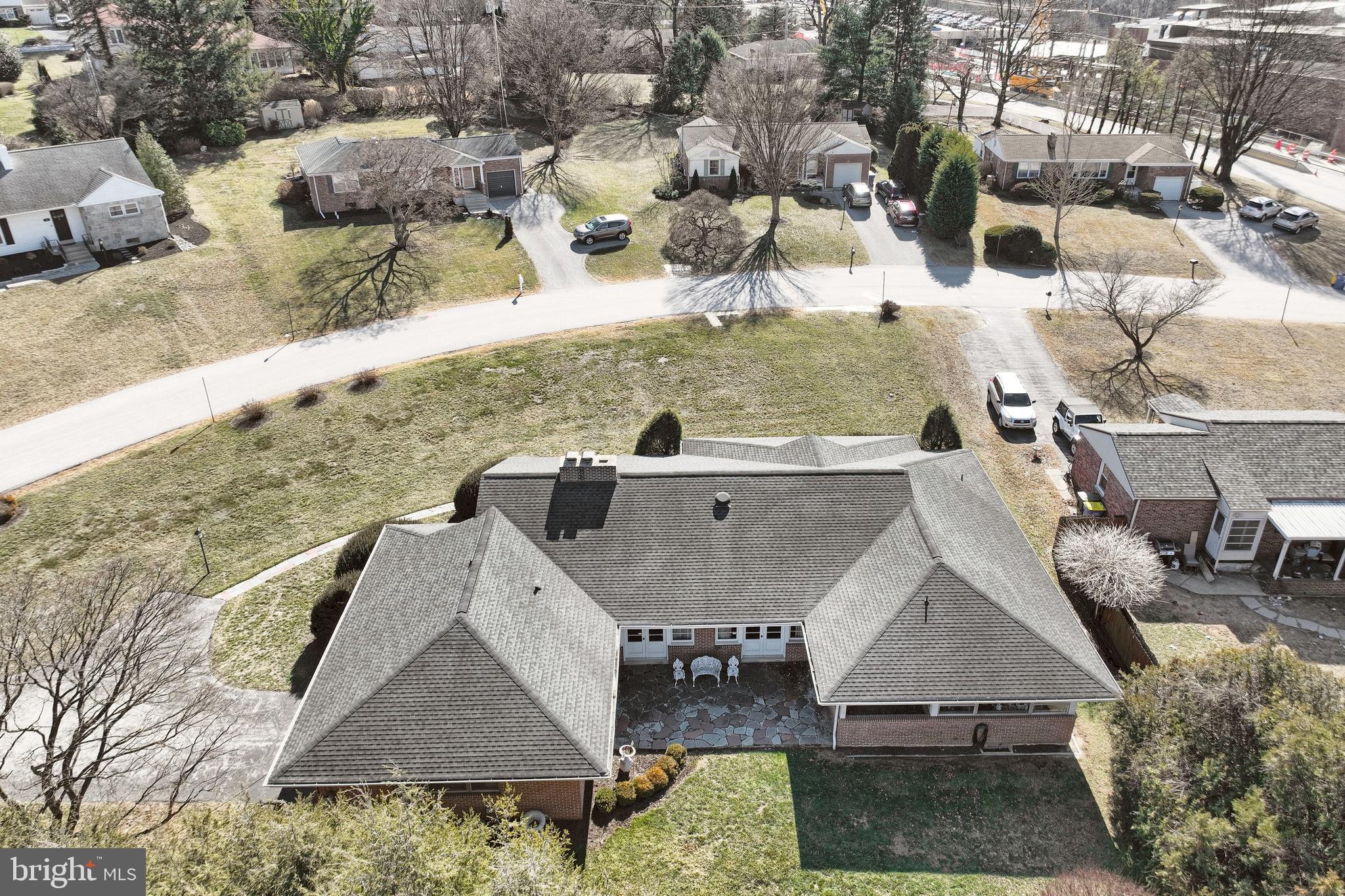 STRATHCONA HILLS - Residential