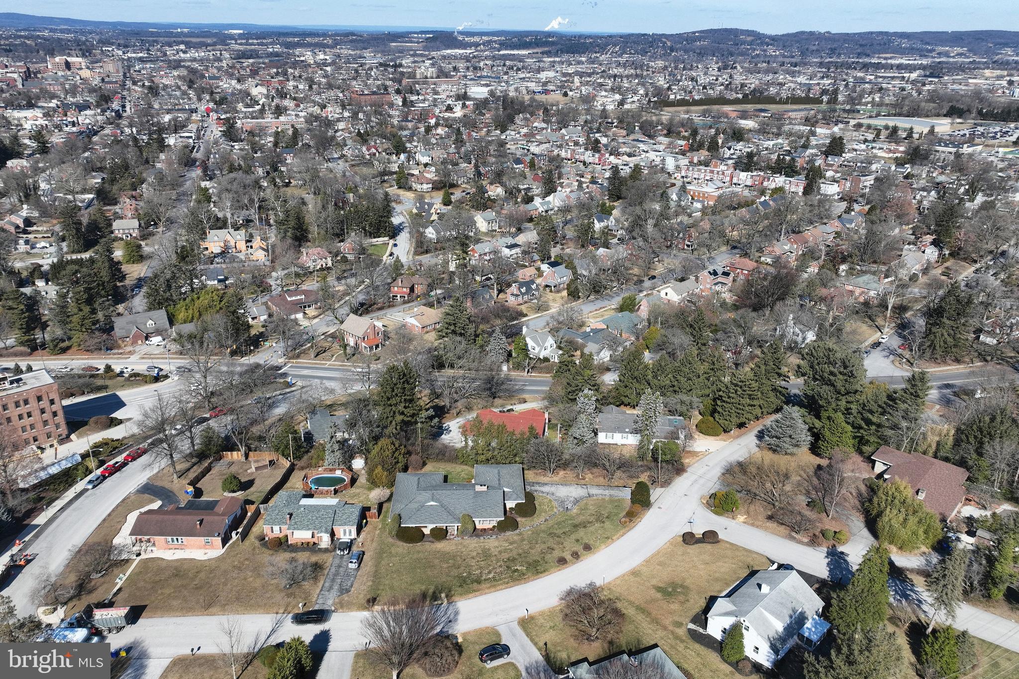 STRATHCONA HILLS - Residential