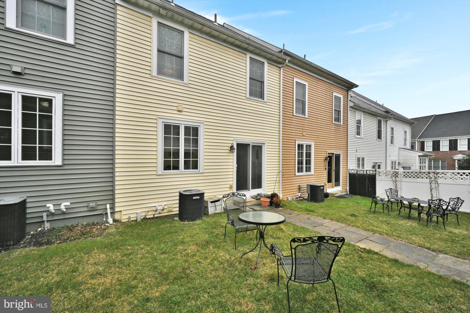 FLORIN HILL - Residential