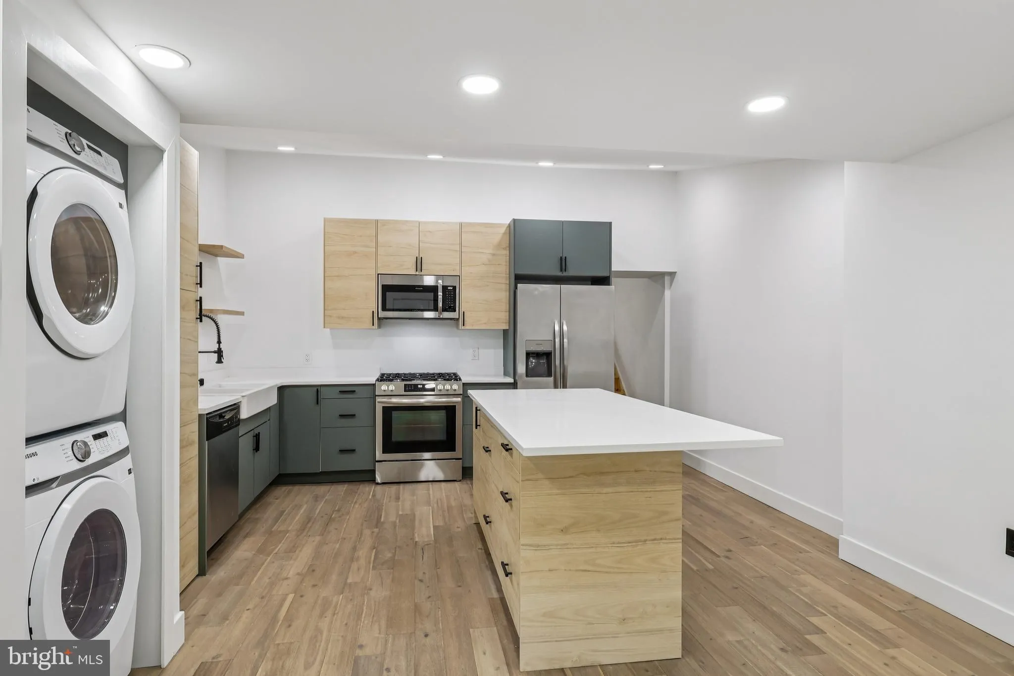 Philadelphia, Pennsylvania 19119, United States, 3 Bedrooms Bedrooms, ,2 BathroomsBathrooms,Residential,Active,160833