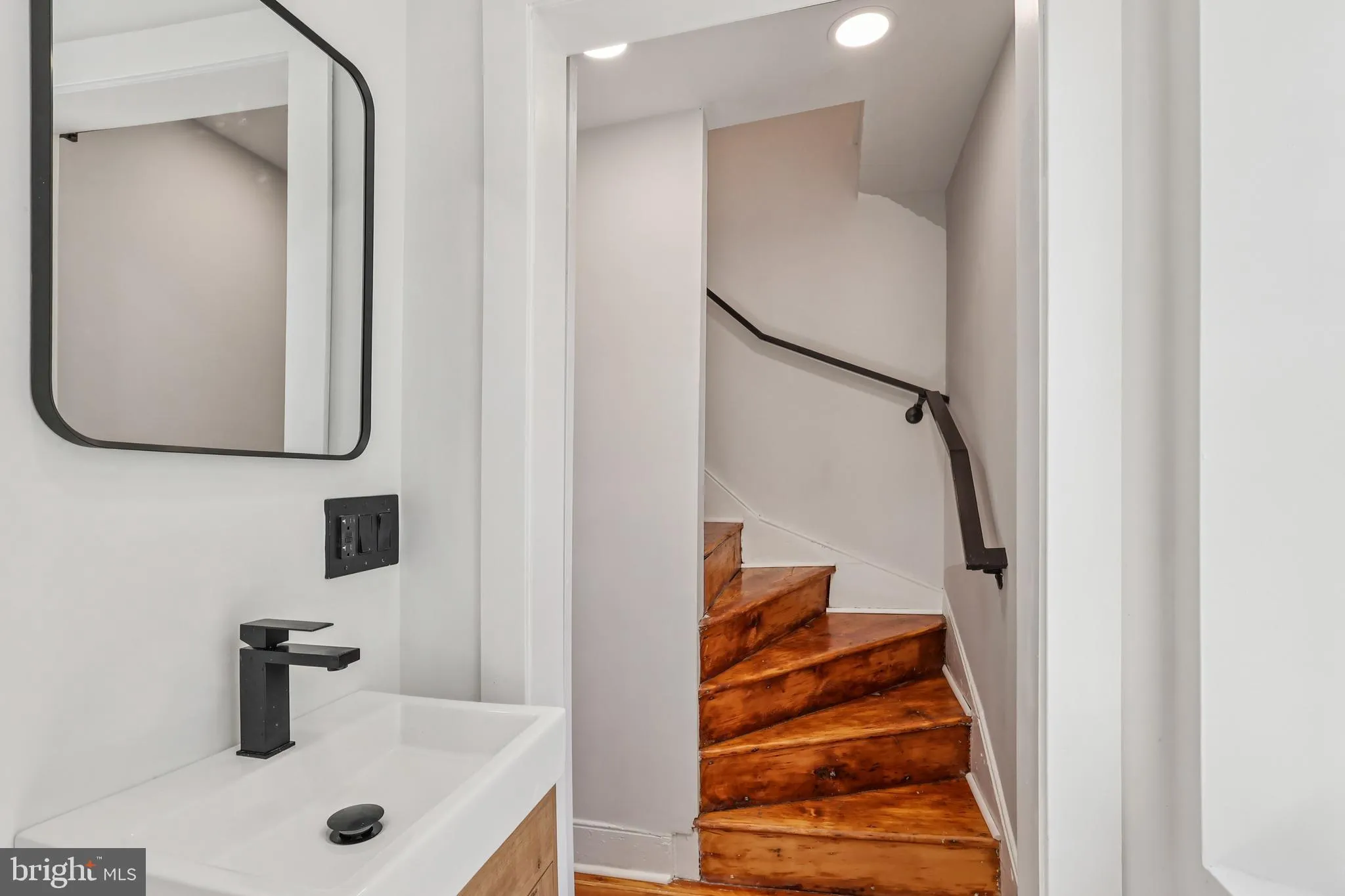 Philadelphia, Pennsylvania 19119, United States, 3 Bedrooms Bedrooms, ,2 BathroomsBathrooms,Residential,Active,160833