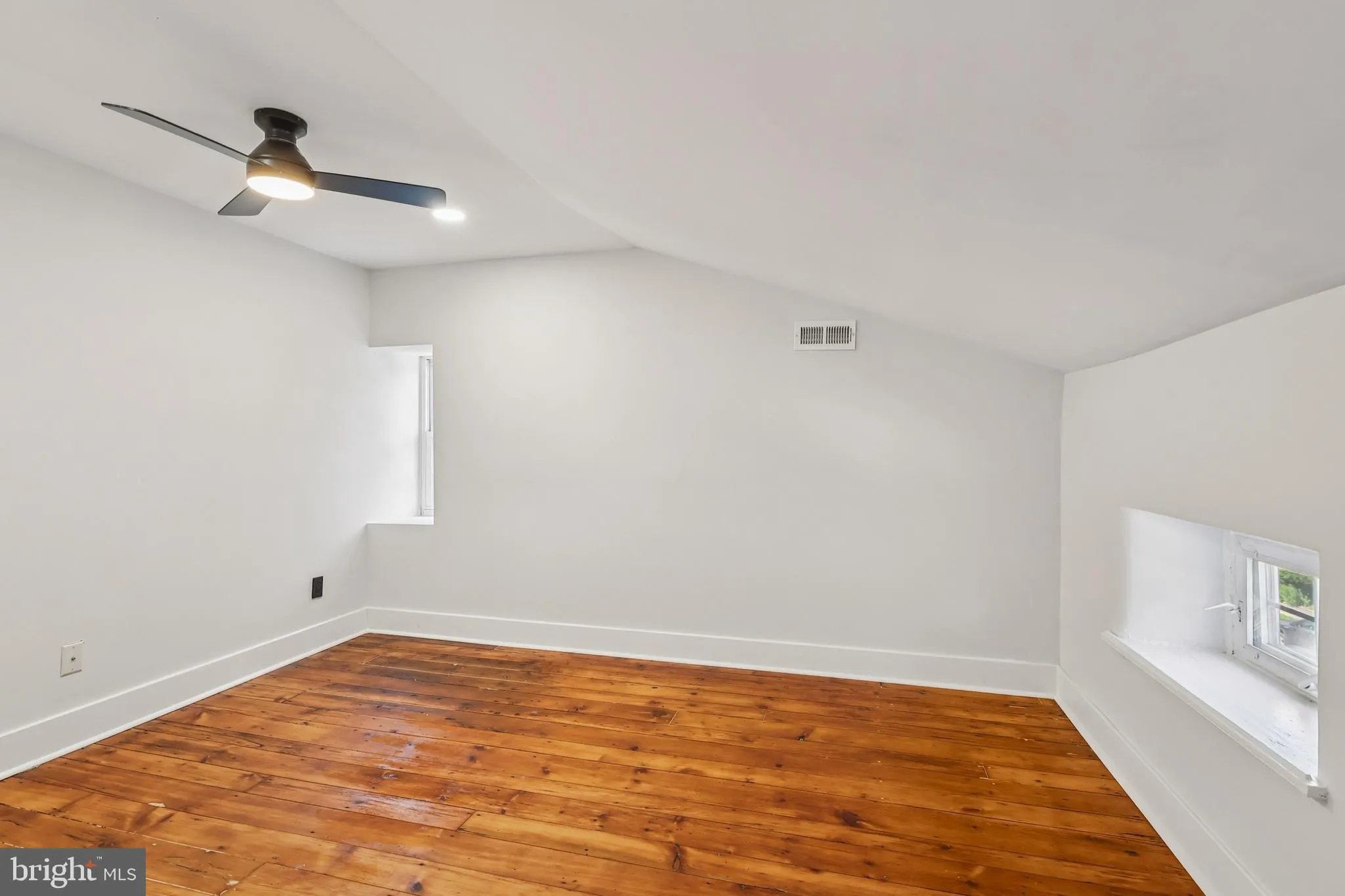 Philadelphia, Pennsylvania 19119, United States, 3 Bedrooms Bedrooms, ,2 BathroomsBathrooms,Residential,Active,160833