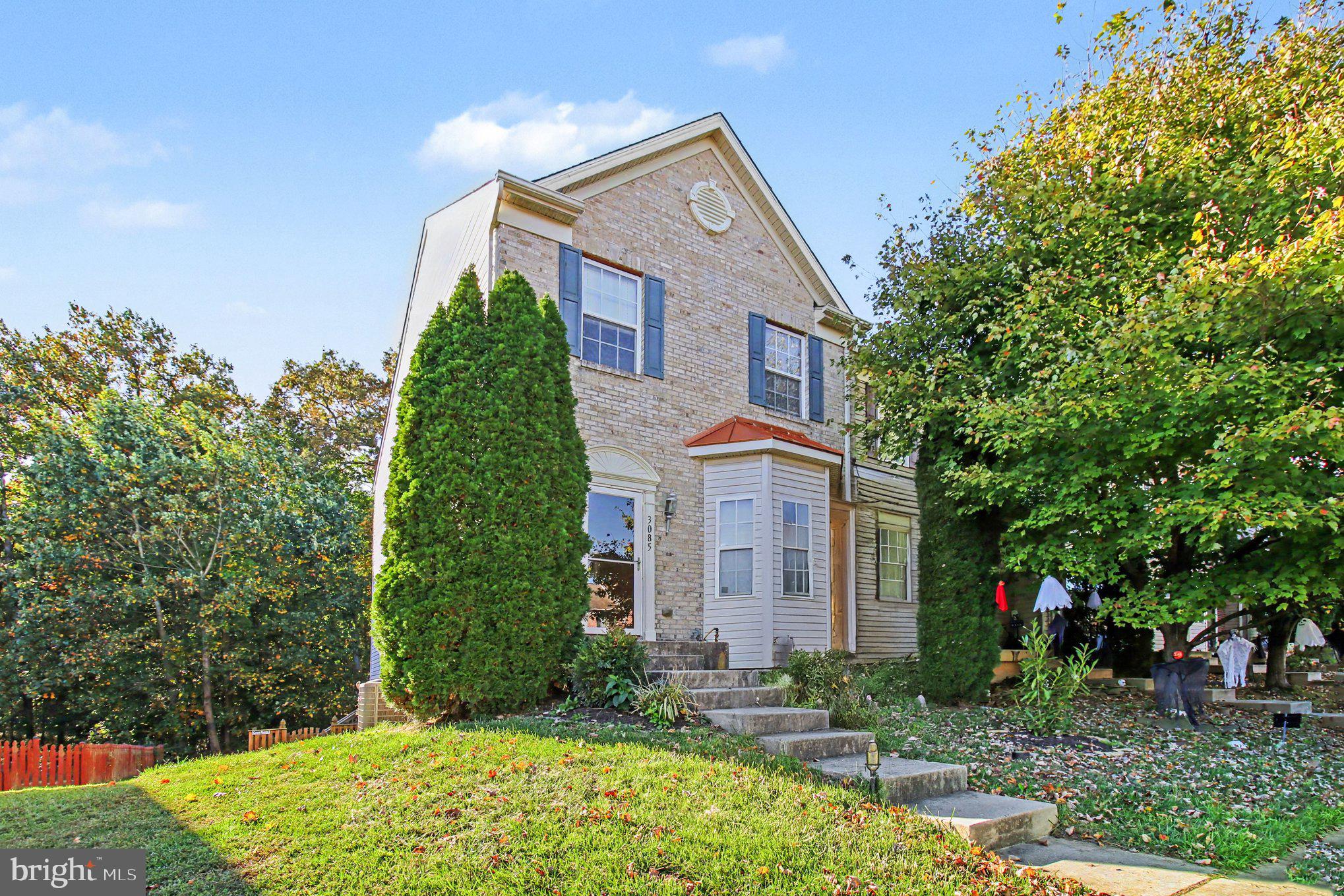 3085 RAKING LEAF DRIVE