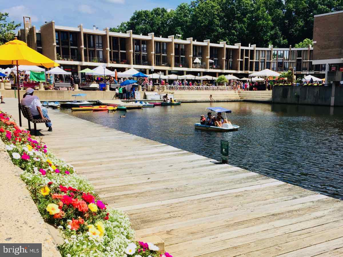 RESTON - Residential