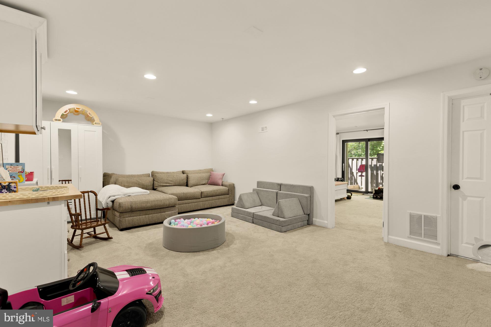 RESTON - Residential