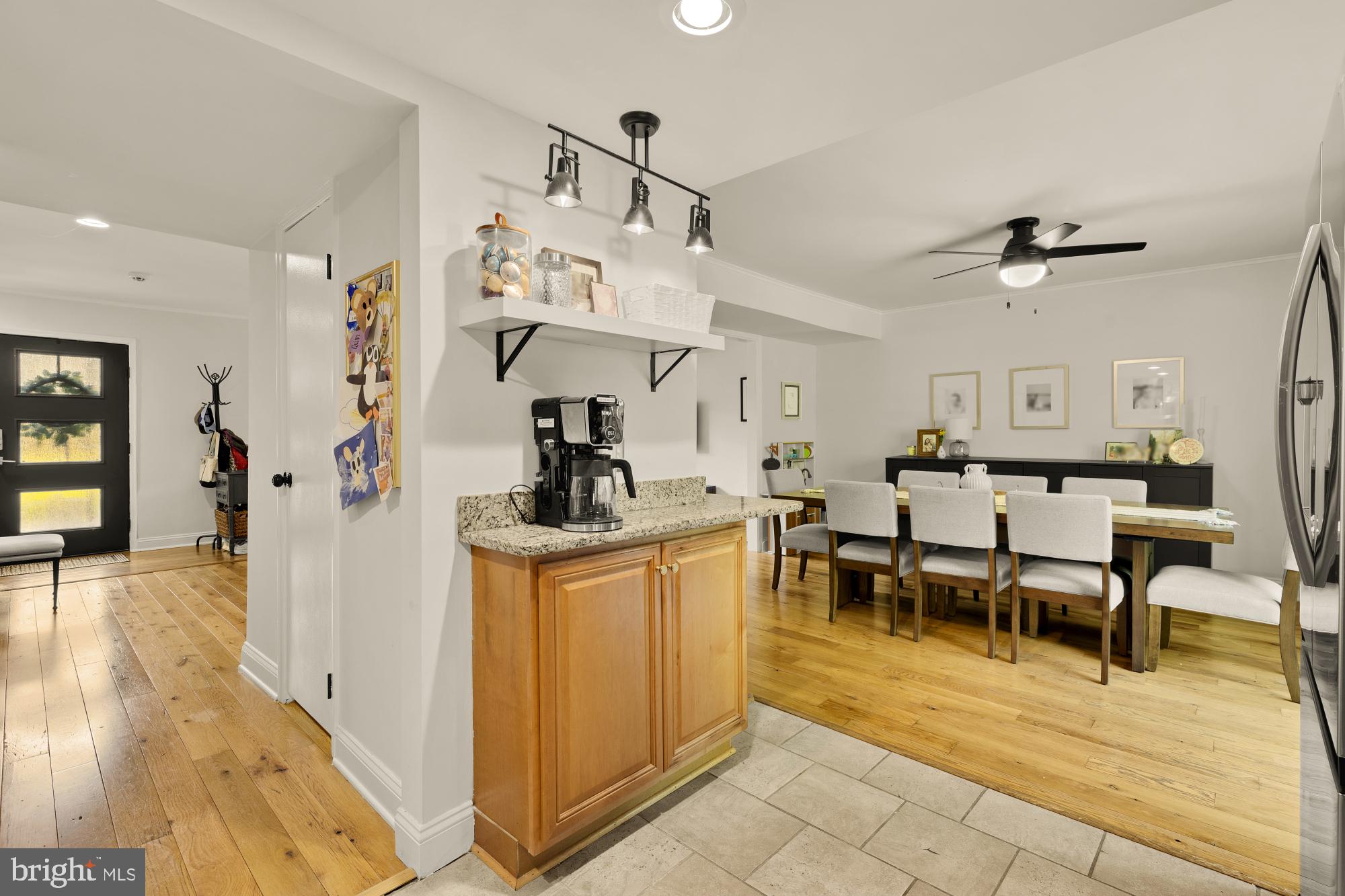 RESTON - Residential