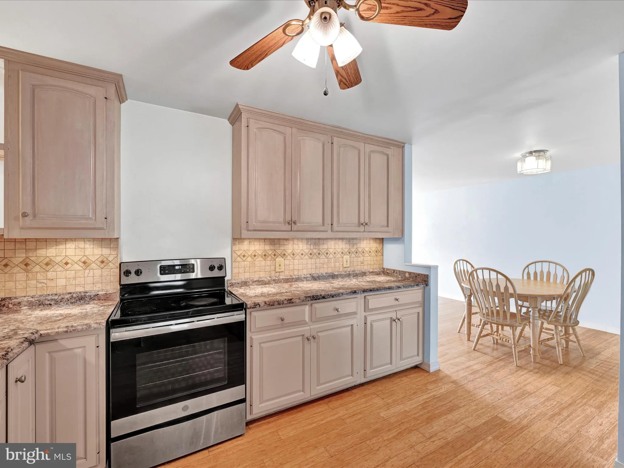 Schuylkill Haven, Pennsylvania 17972, United States, 3 Bedrooms Bedrooms, ,2 BathroomsBathrooms,Residential,Pending,89281