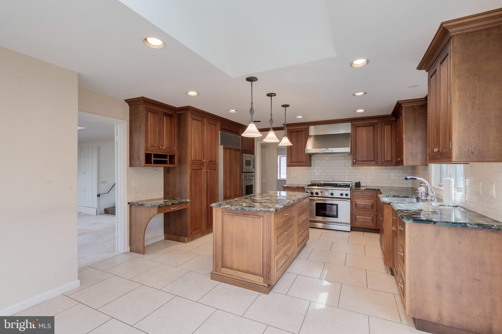 POTOMAC VILLAGE - Residential