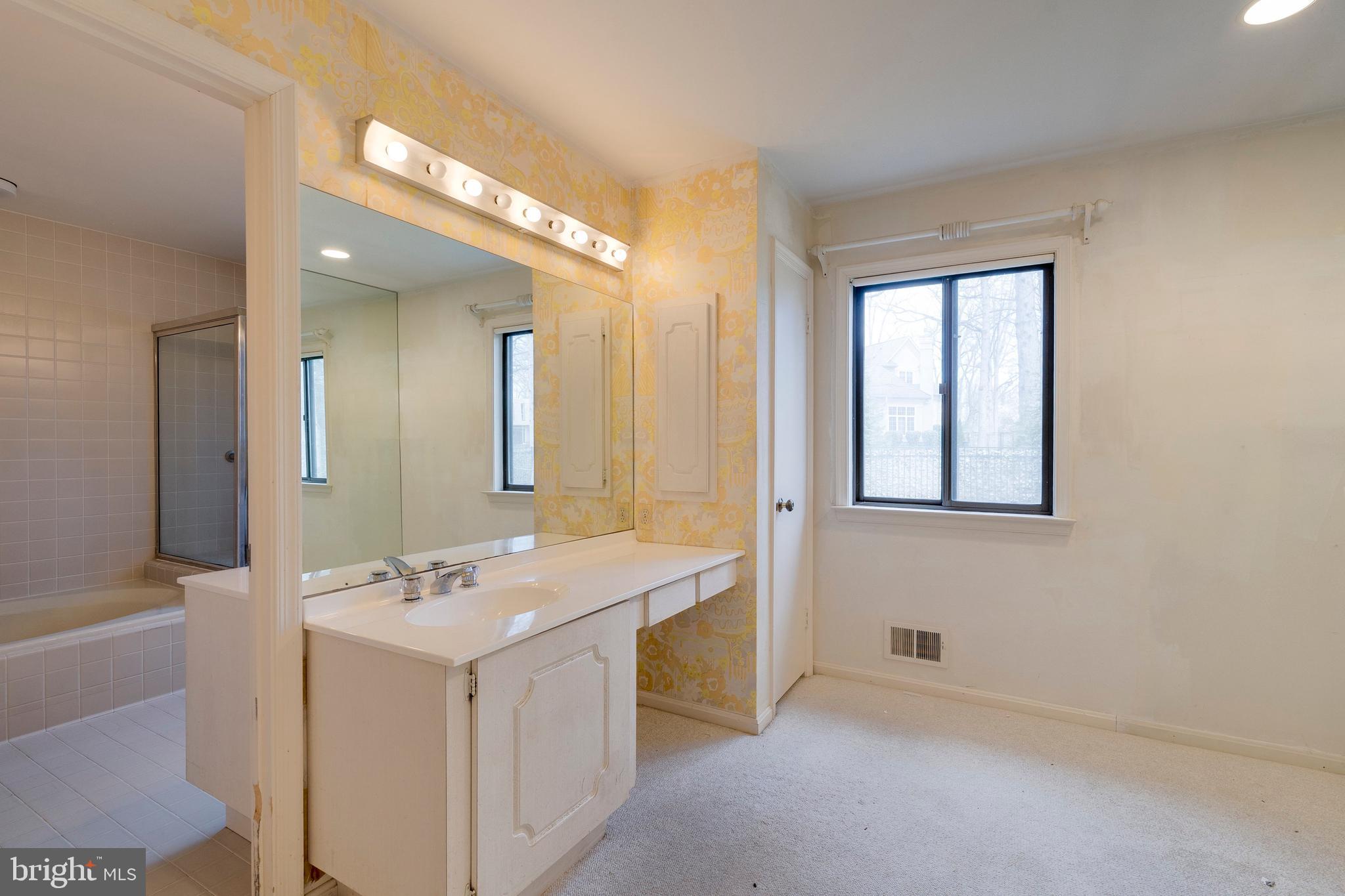 POTOMAC VILLAGE - Residential