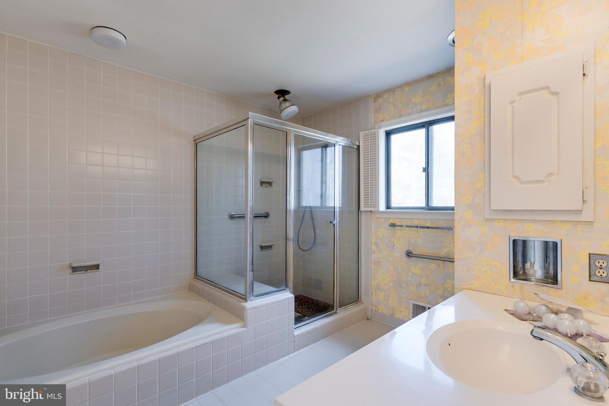 POTOMAC VILLAGE - Residential