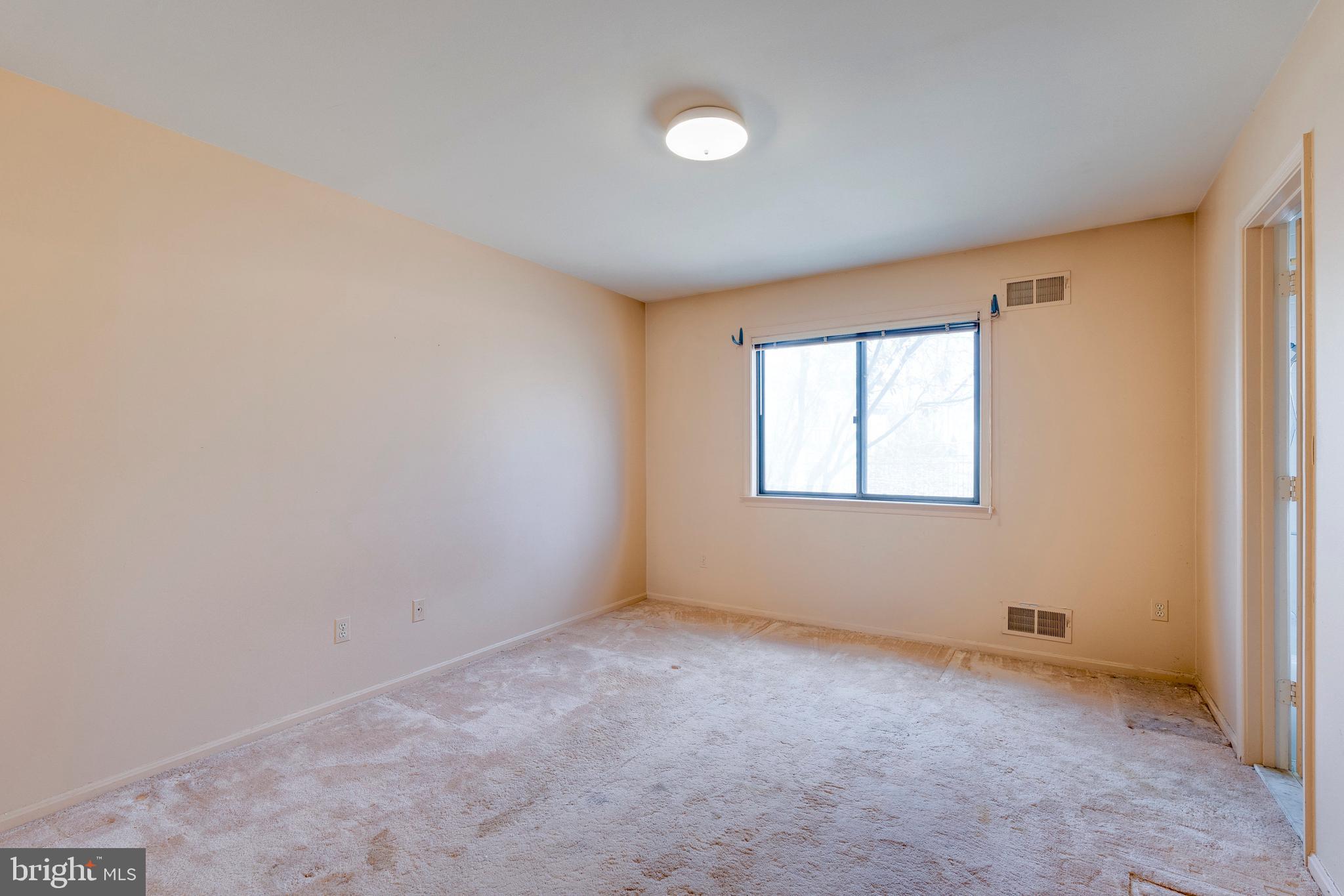 POTOMAC VILLAGE - Residential