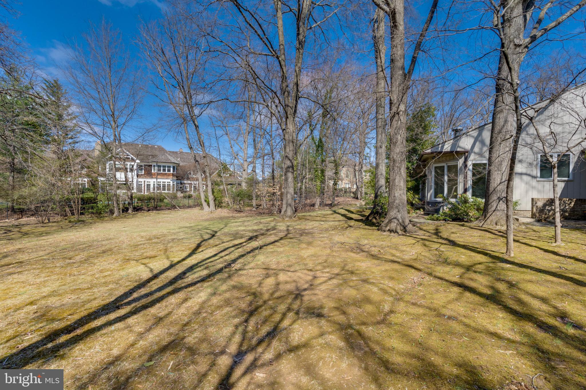 POTOMAC VILLAGE - Residential