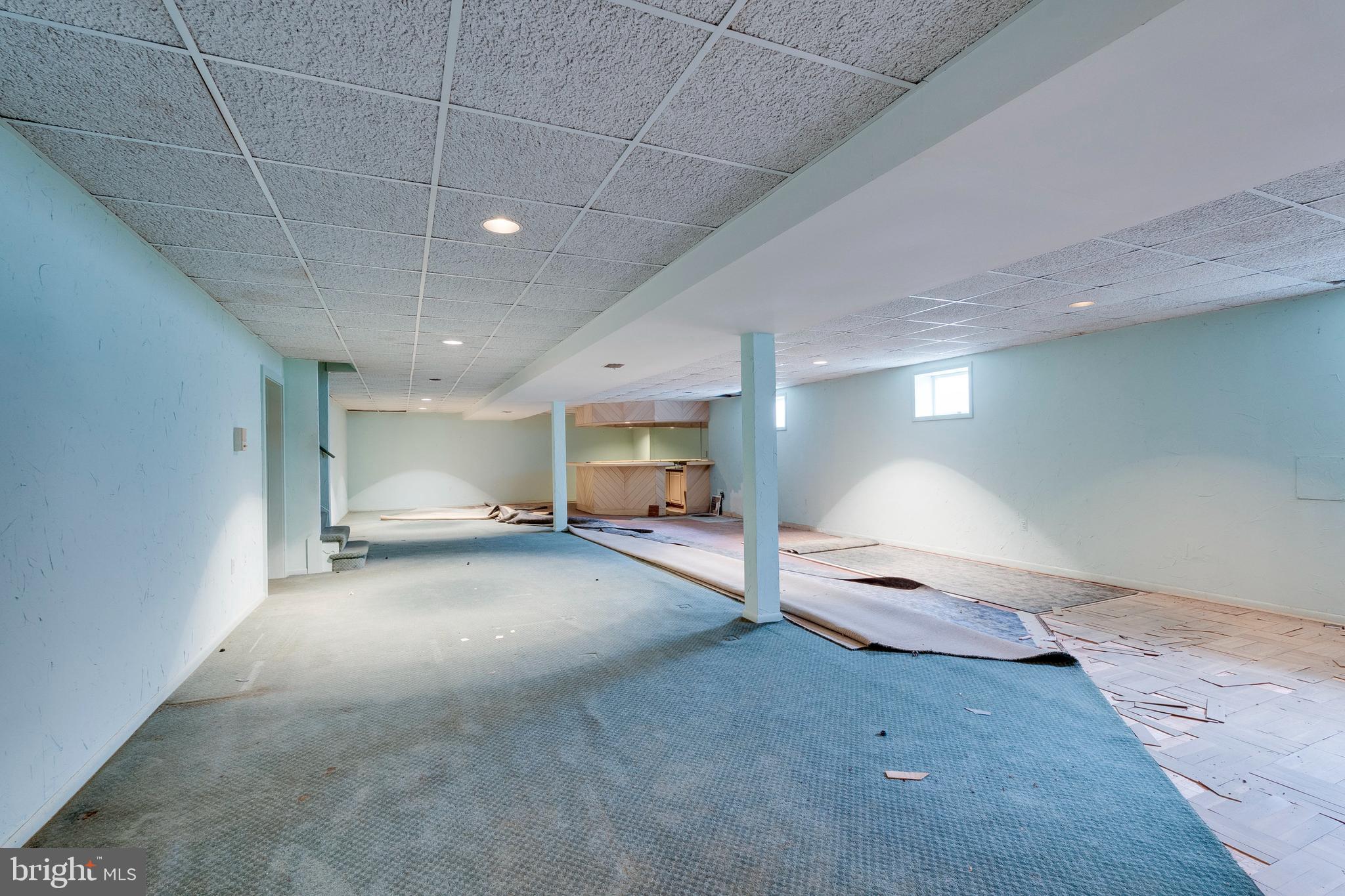 POTOMAC VILLAGE - Residential