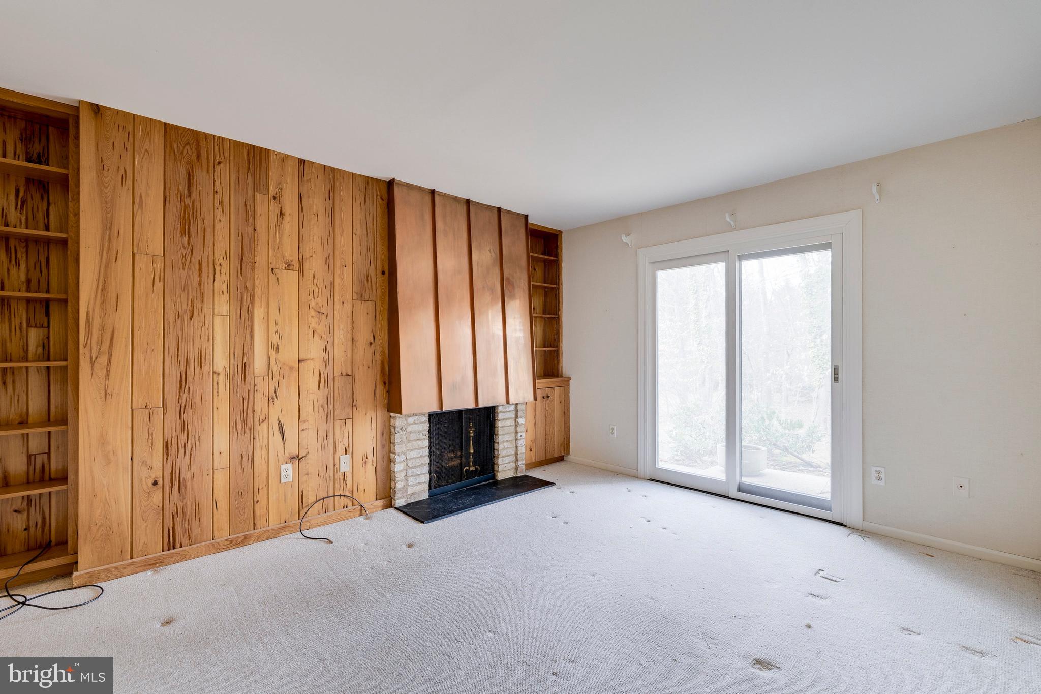 POTOMAC VILLAGE - Residential