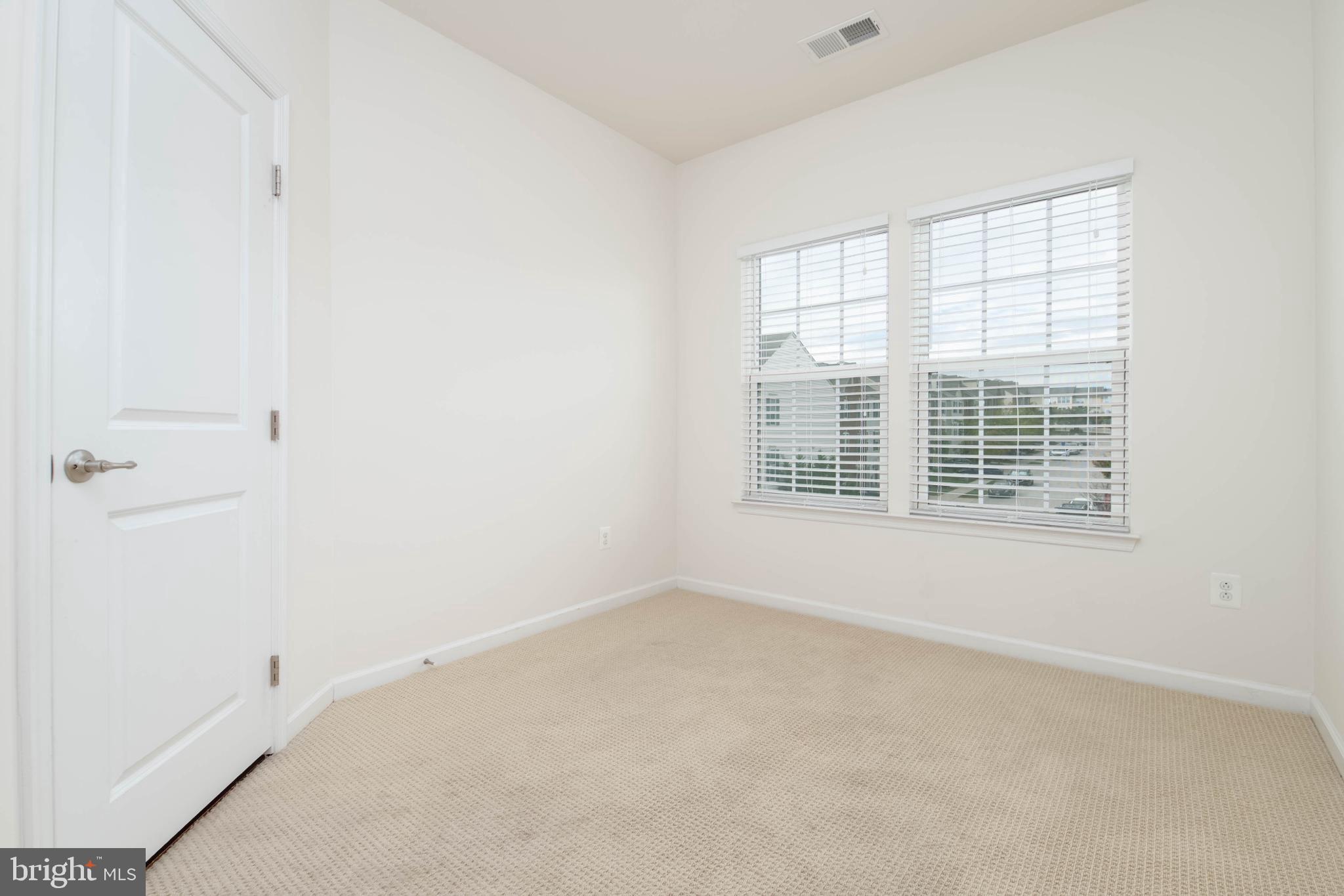 HOWARD SQUARE - Residential