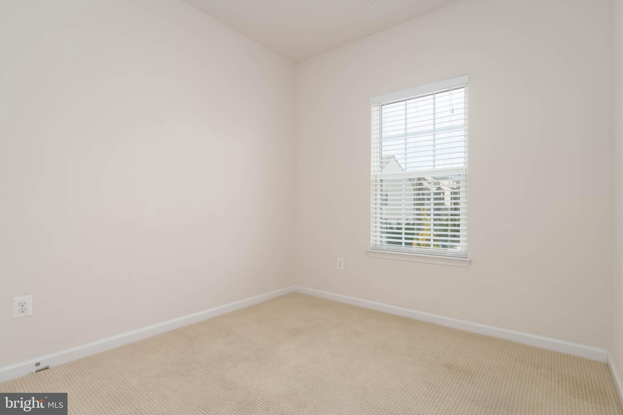 HOWARD SQUARE - Residential